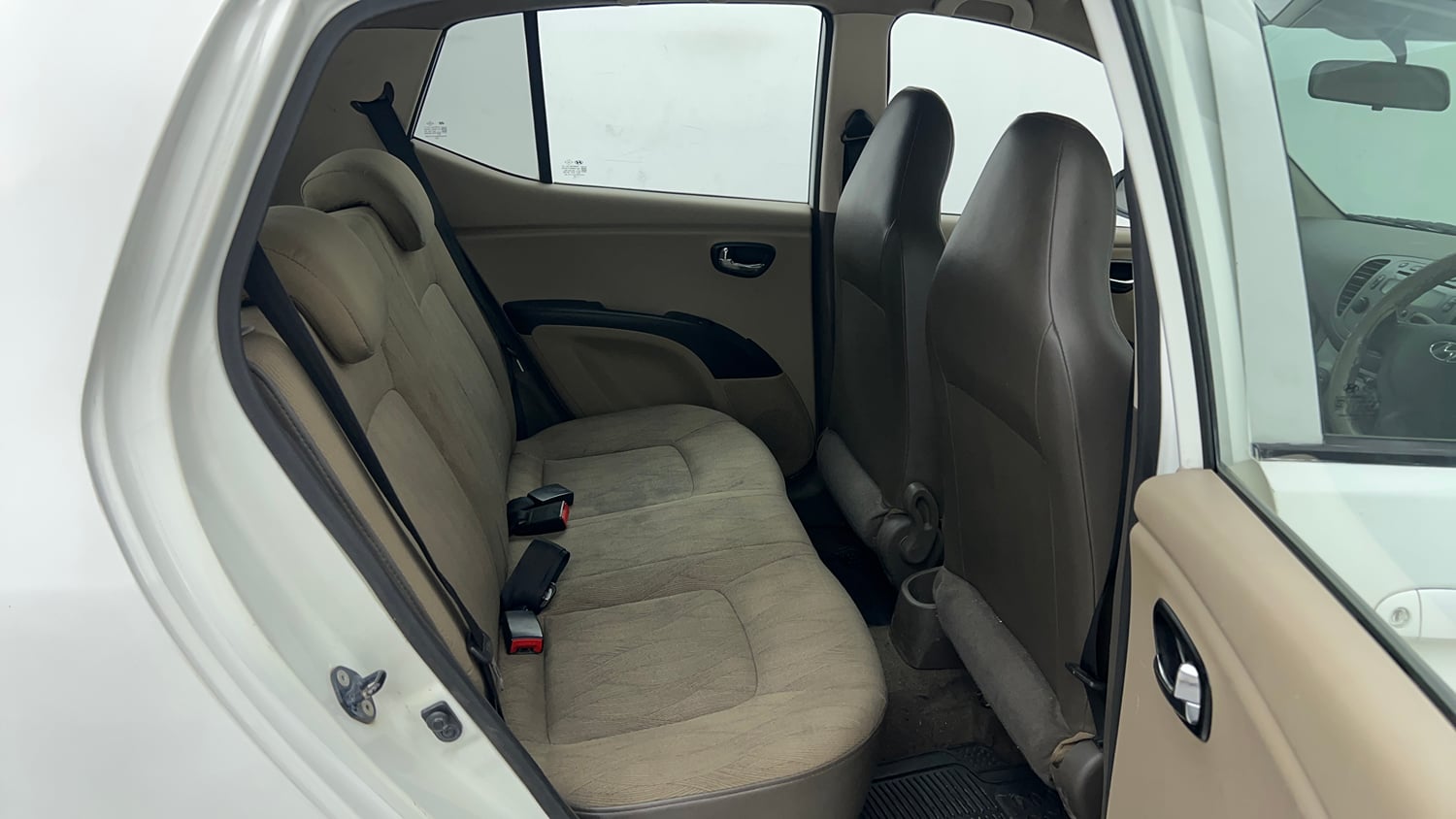 Used 2013 Hyundai i10 Sportz 1.2 Kappa2 Petrol Manual interior RIGHT SIDE REAR DOOR CABIN VIEW