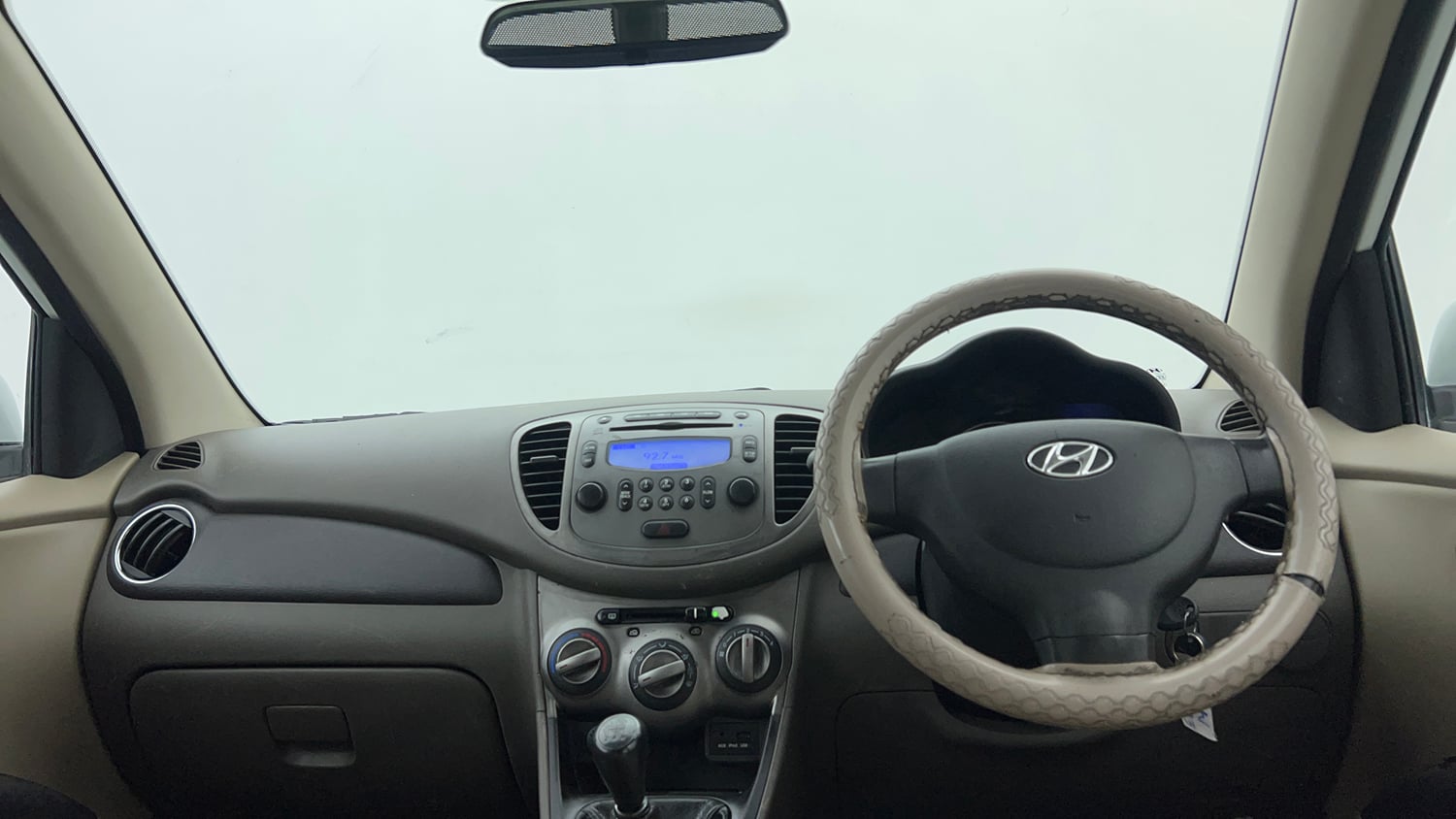 Used 2013 Hyundai i10 Sportz 1.2 Kappa2 Petrol Manual interior DASHBOARD VIEW
