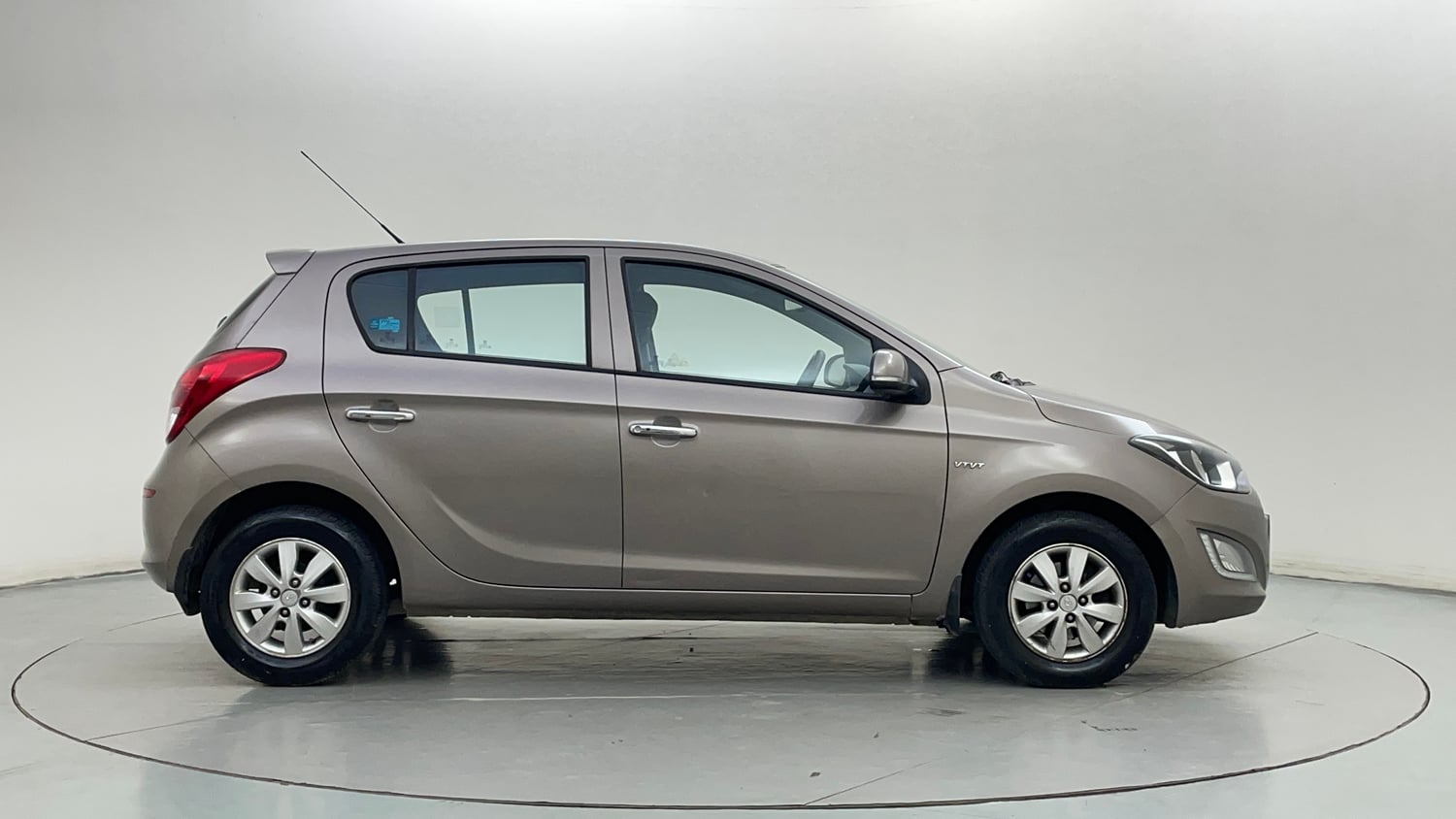Used 2013 Hyundai i20 Asta 1.2 Petrol Manual exterior RIGHT SIDE VIEW