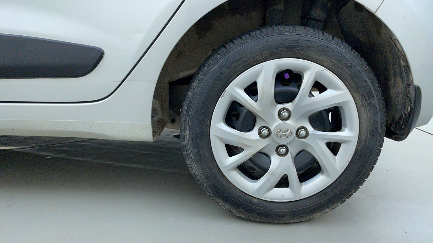 Used 2017 Hyundai Grand i10 Sportz 1.2 Kappa VTVT Petrol Manual tyres LEFT REAR TYRE RIM VIEW