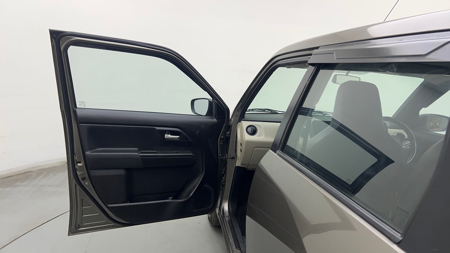 Used 2023 Maruti Suzuki Wagon R VXI 1.0 Petrol Manual interior LEFT FRONT DOOR OPEN VIEW