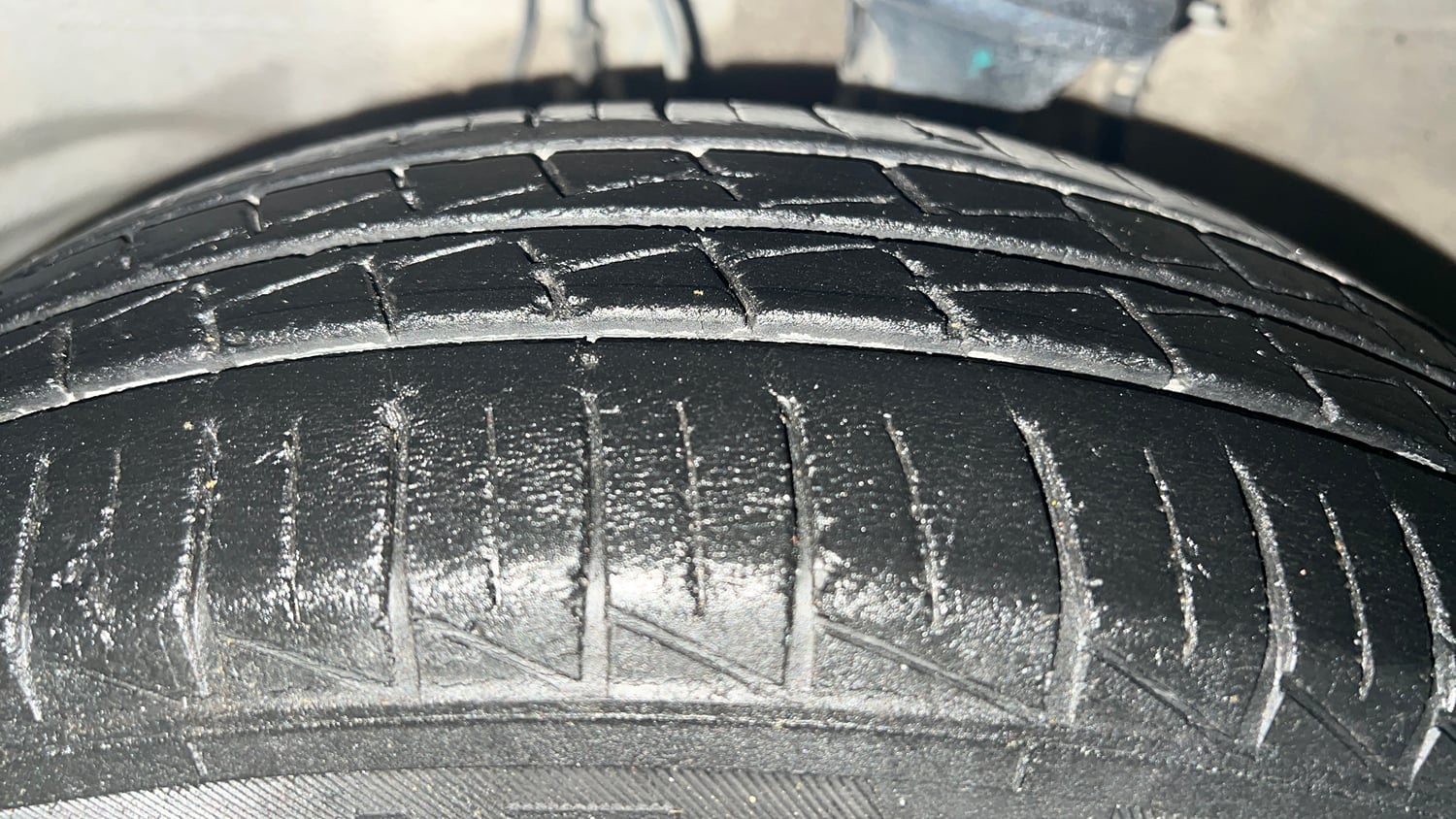 Used 2020 Maruti Suzuki Alto 800 VXi Petrol Manual tyres LEFT FRONT TYRE TREAD VIEW