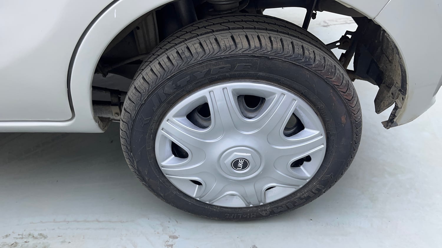 Used 2016 Maruti Suzuki Alto K10 VXi AMT Petrol Automatic tyres LEFT REAR TYRE RIM VIEW
