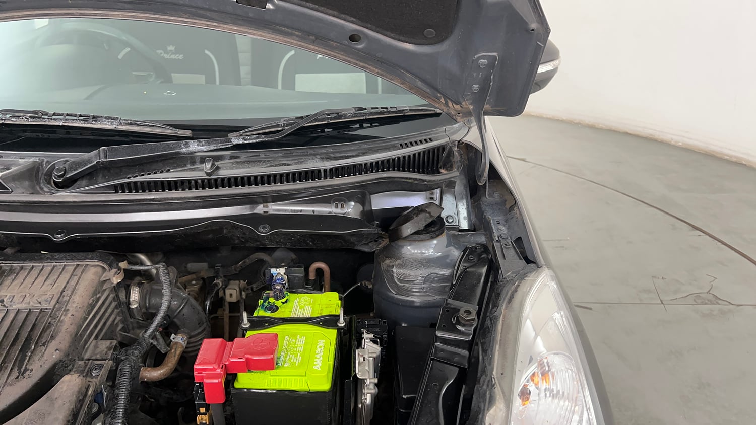 Used 2018 Maruti Suzuki Swift VXI (O) Petrol Manual engine ENGINE LEFT SIDE HINGE & APRON VIEW