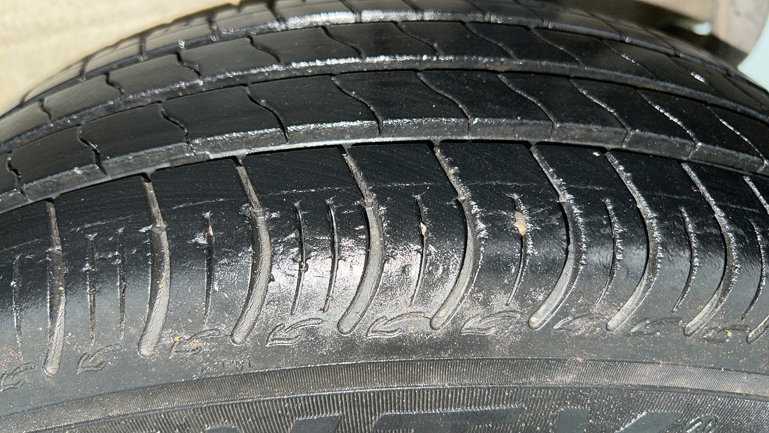 Used 2021 Maruti Suzuki S-Presso VXi Plus Petrol Manual tyres LEFT REAR TYRE TREAD VIEW