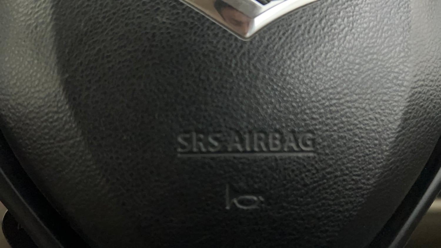 Used 2016 Maruti Suzuki Ciaz ZXi  AT Petrol Automatic top_features Airbags