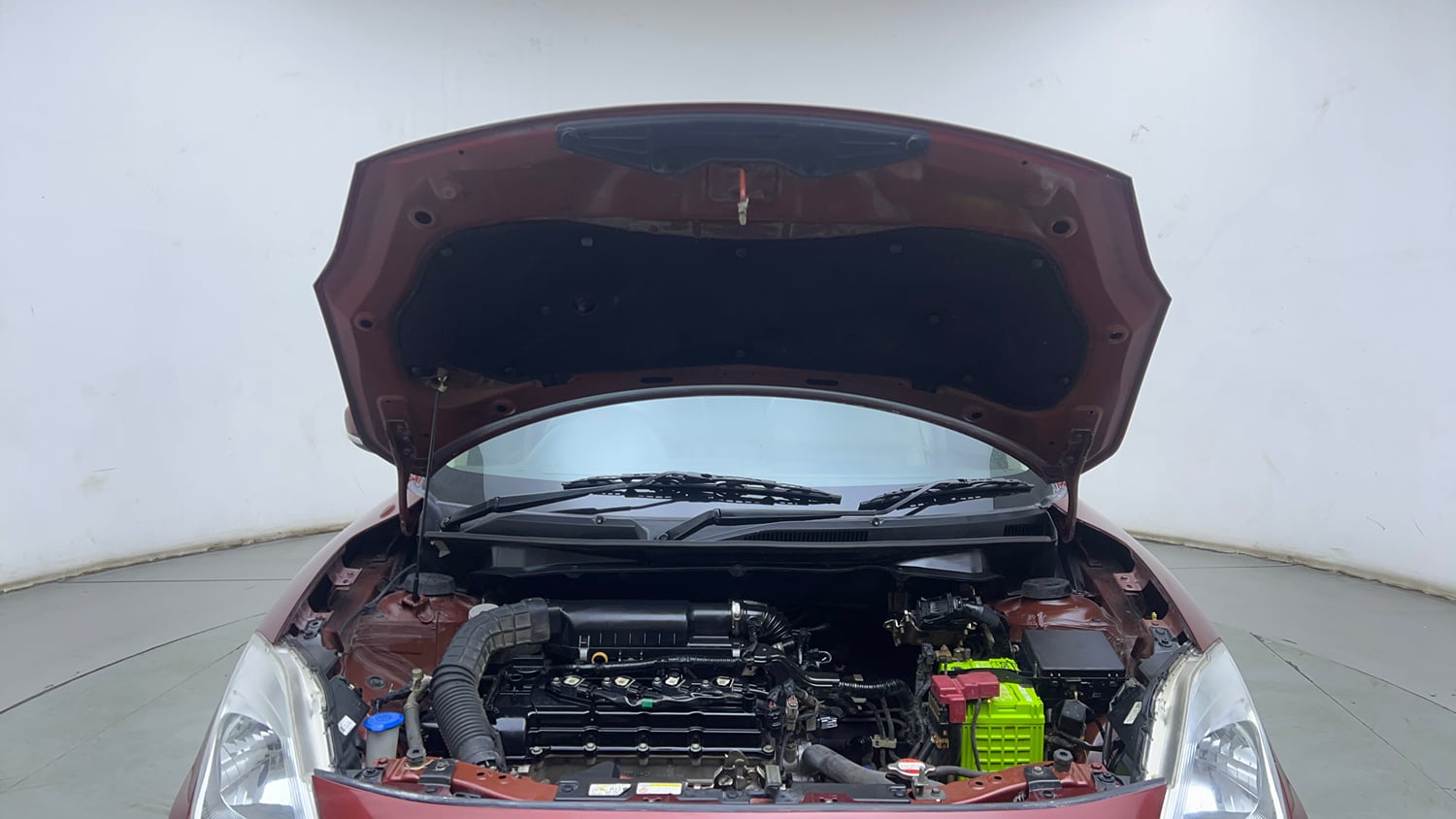 Used 2019 Maruti Suzuki Dzire VXi Petrol Manual engine ENGINE & BONNET OPEN FRONT VIEW