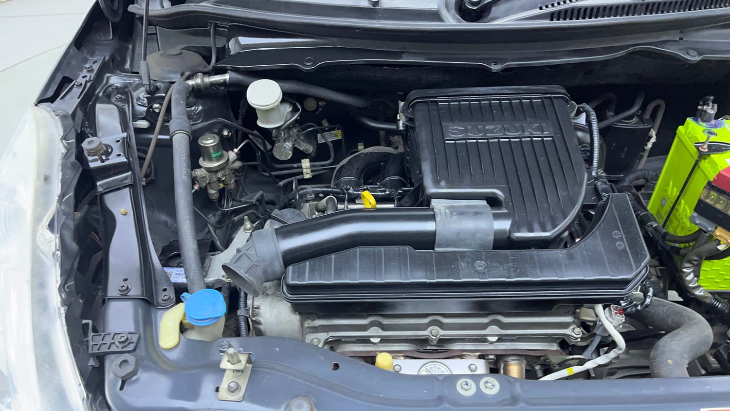 Used 2012 Maruti Suzuki Swift VXi Petrol Manual engine ENGINE RIGHT SIDE VIEW