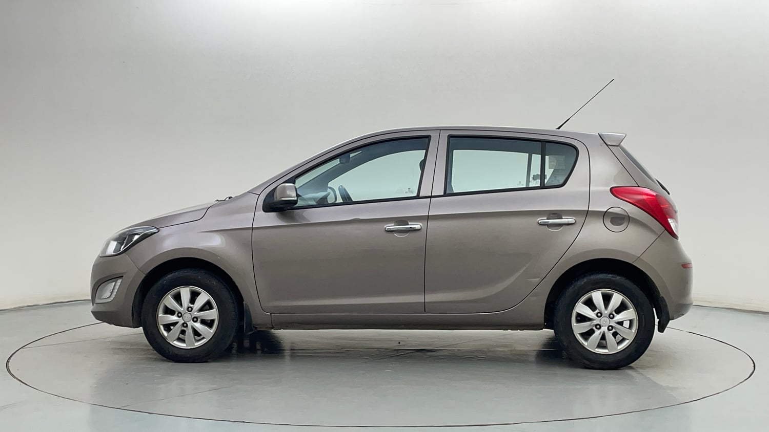 Used 2013 Hyundai i20 Asta 1.2 Petrol Manual exterior LEFT SIDE VIEW