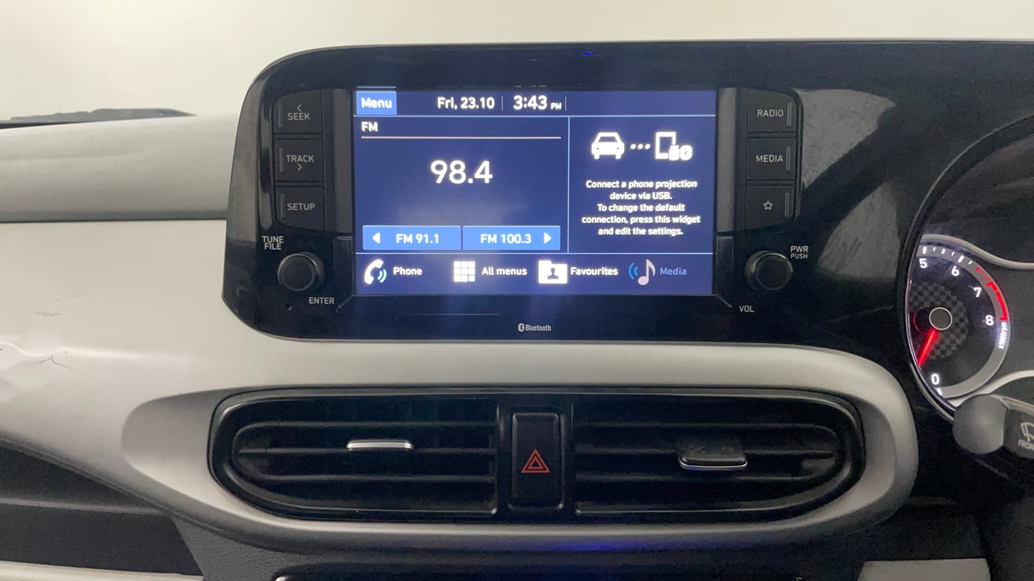 Used 2021 Hyundai Grand i10 Nios Sportz AMT 1.2 Kappa VTVT Petrol Automatic top_features Integrated (in-dash) music system