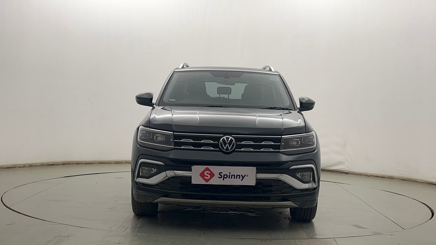 Used 2023 Volkswagen Taigun Topline 1.0 TSI MT Petrol Manual exterior FRONT VIEW