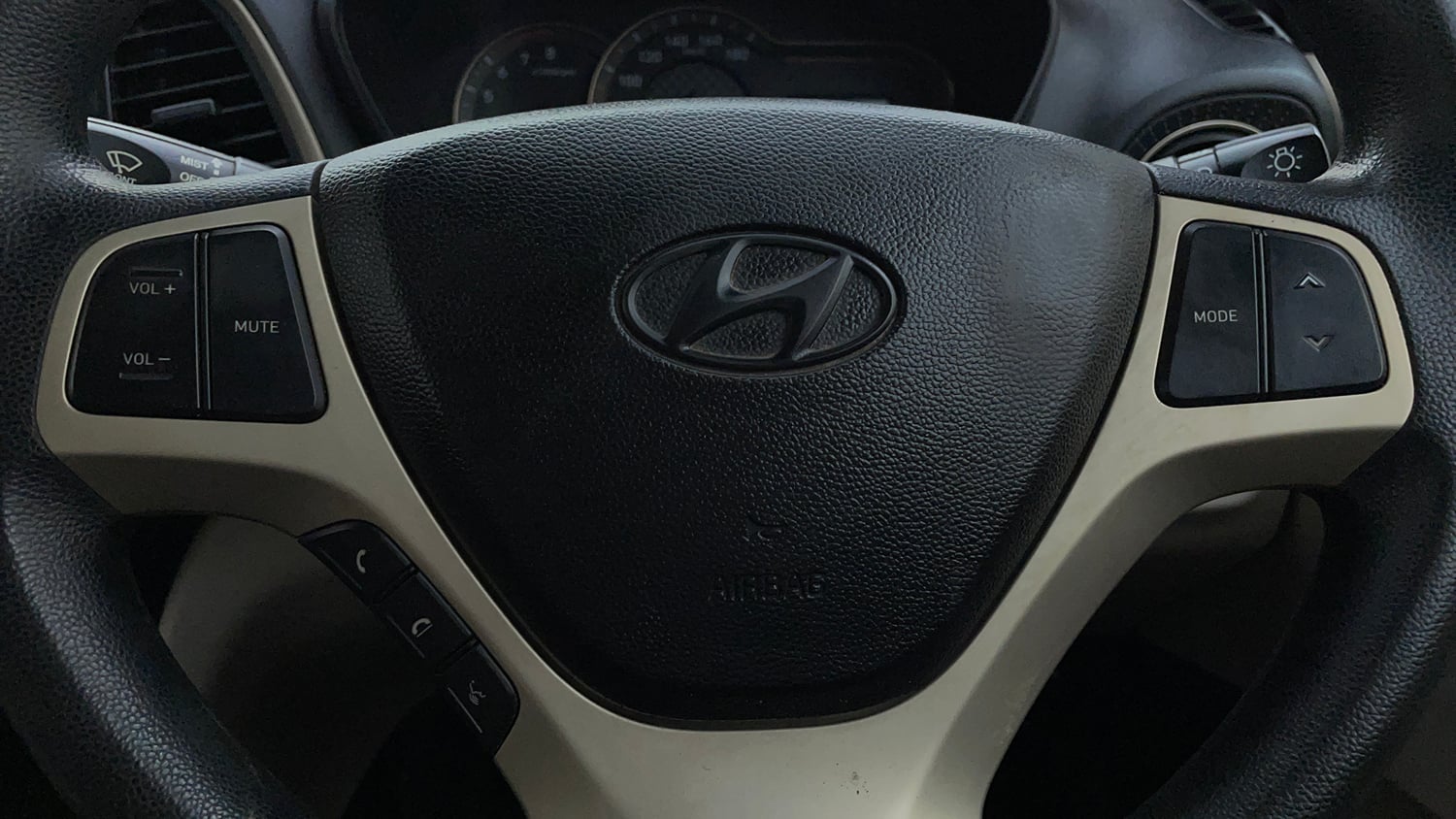 Used 2019 Hyundai Santro Sportz Petrol Manual top_features Airbags