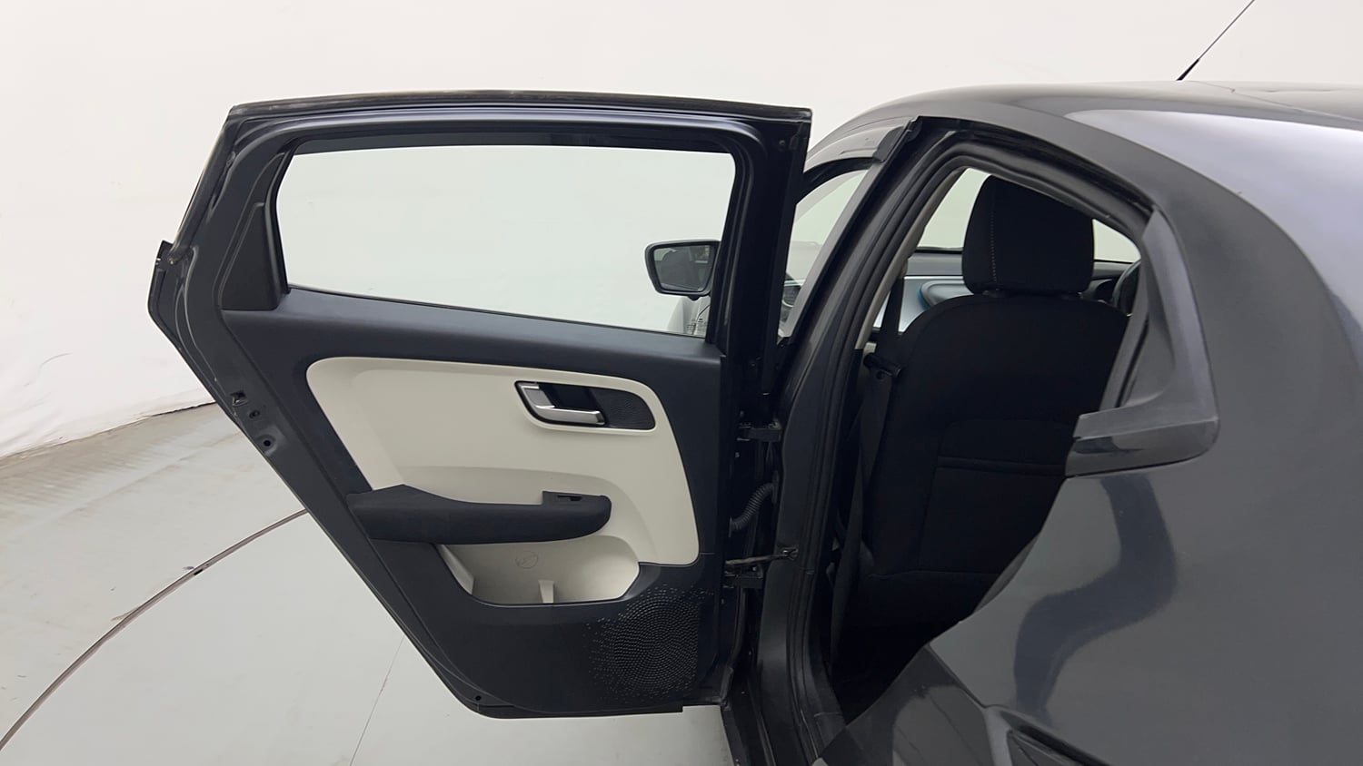 Used 2021 Tata Altroz XZ Petrol Petrol Manual interior LEFT REAR DOOR OPEN VIEW