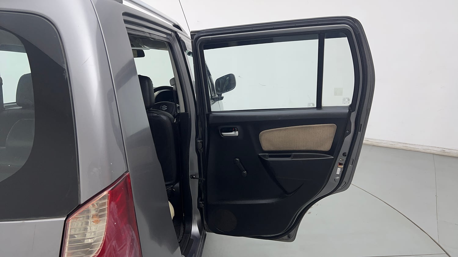 Used 2017 Maruti Suzuki Wagon R LXI CNG Cng Manual interior RIGHT REAR DOOR OPEN VIEW