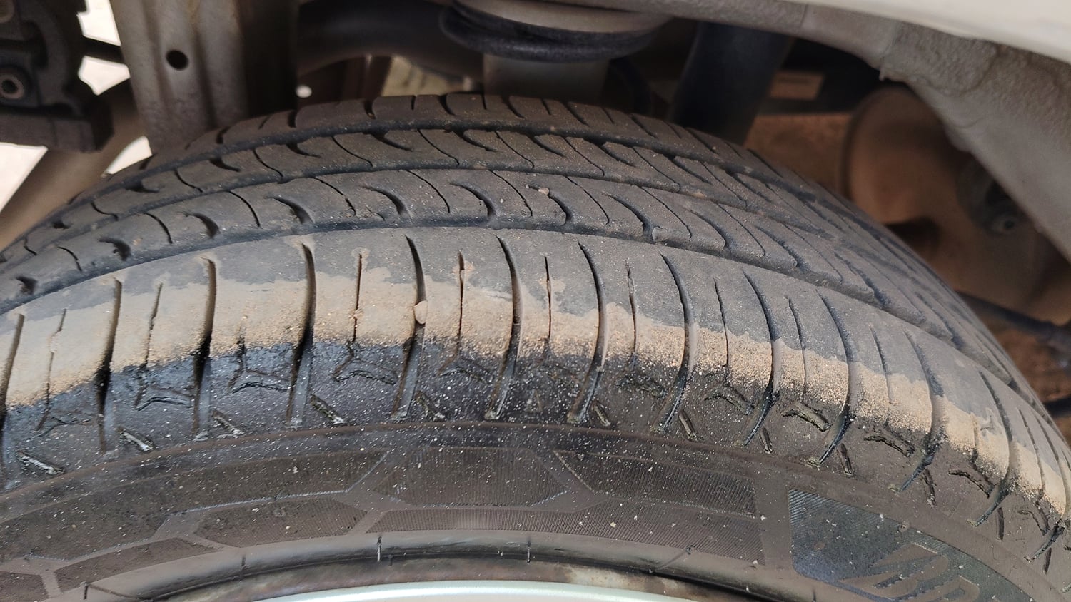 Used 2014 Maruti Suzuki Alto K10 VXi Petrol Manual tyres RIGHT REAR TYRE TREAD VIEW