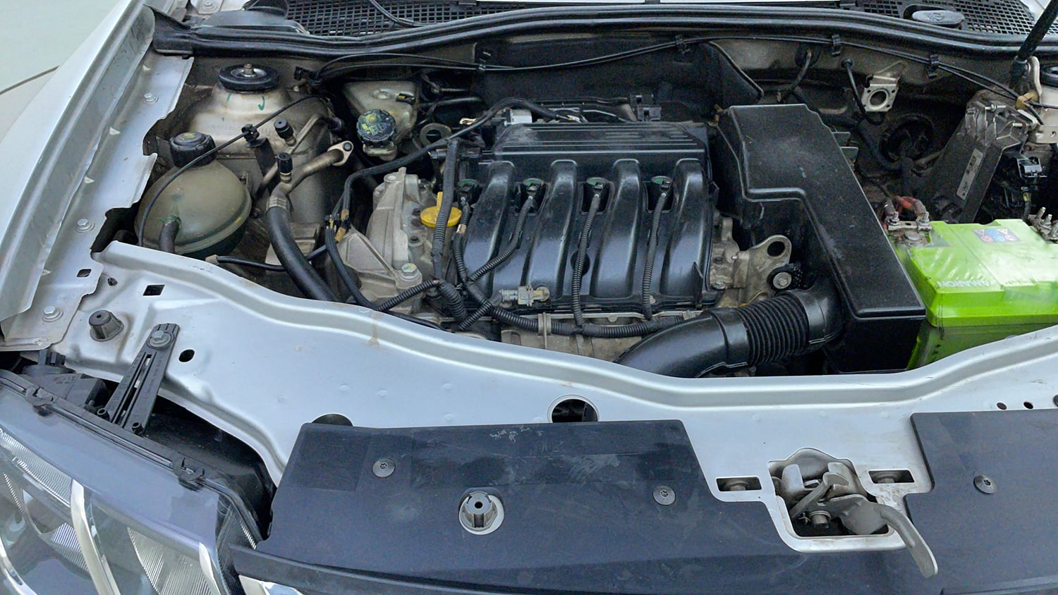 Used 2017 Renault Duster RXL Petrol Petrol Manual engine ENGINE RIGHT SIDE VIEW