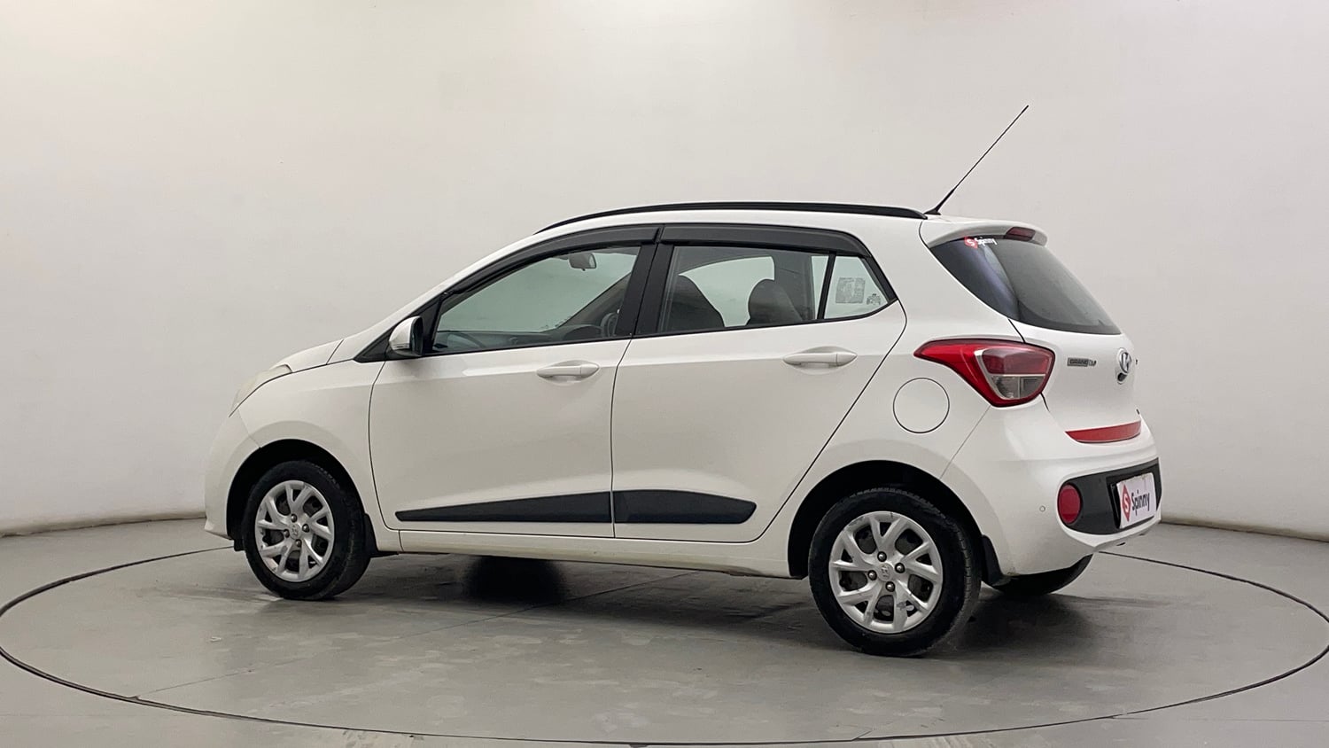 Used 2018 Hyundai Grand i10 Sportz (O) 1.2 Kappa VTVT Petrol Manual exterior LEFT REAR CORNER VIEW