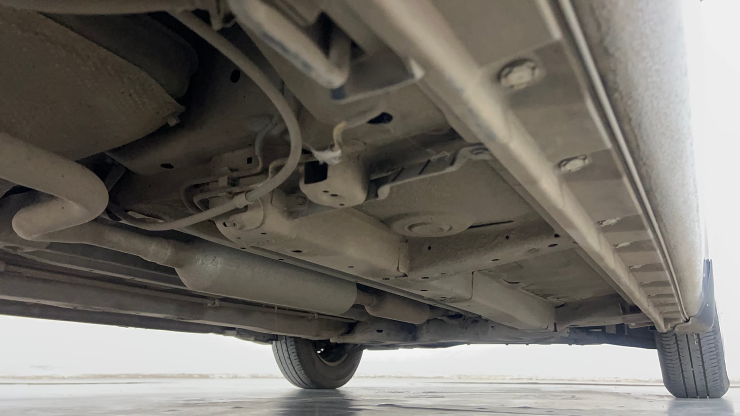 Used 2018 Maruti Suzuki Swift VXI (O) Petrol Manual extra REAR RIGHT UNDERBODY VIEW