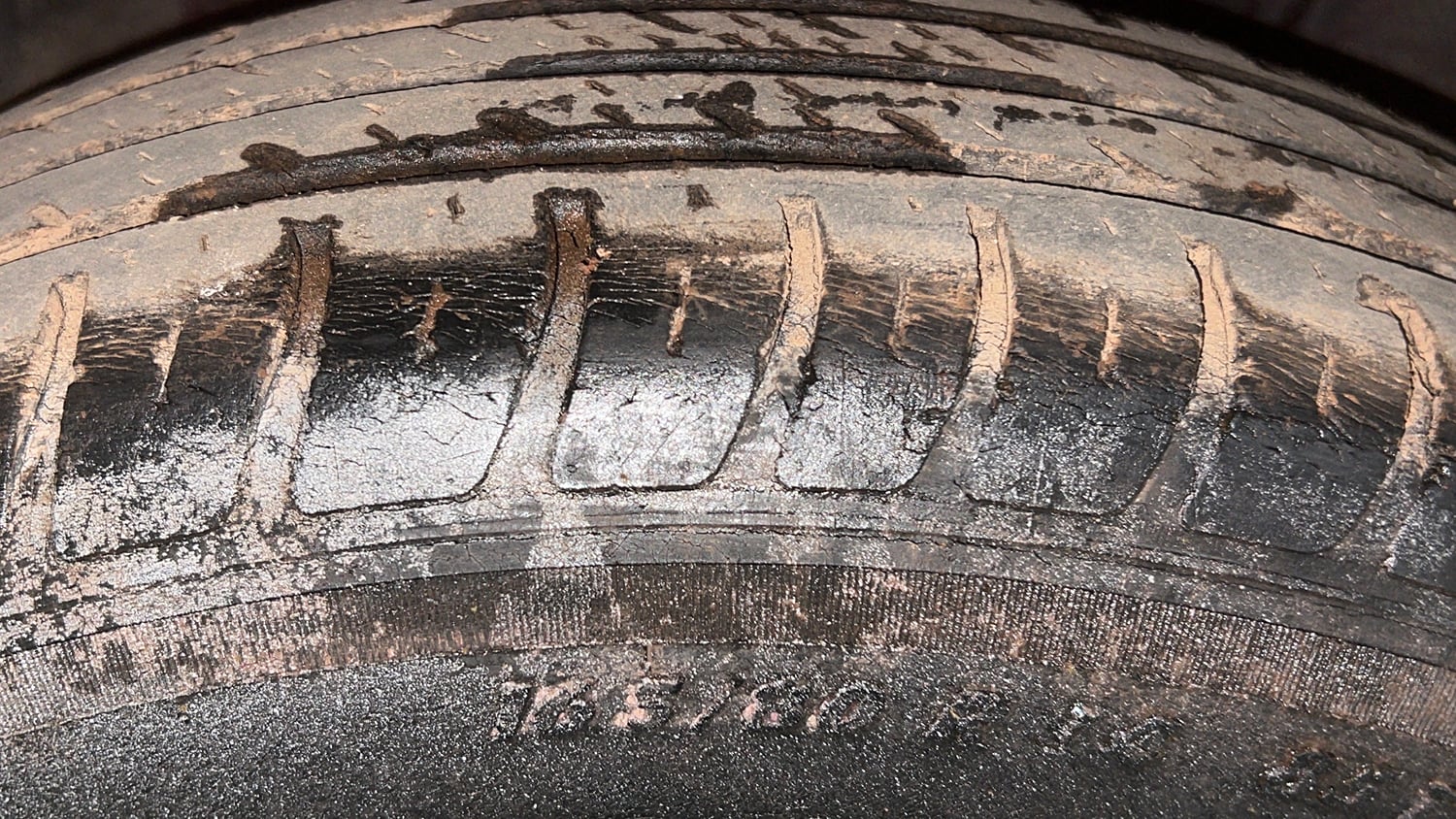 Used 2018 Maruti Suzuki Swift LXi Petrol Manual tyres RIGHT REAR TYRE TREAD VIEW