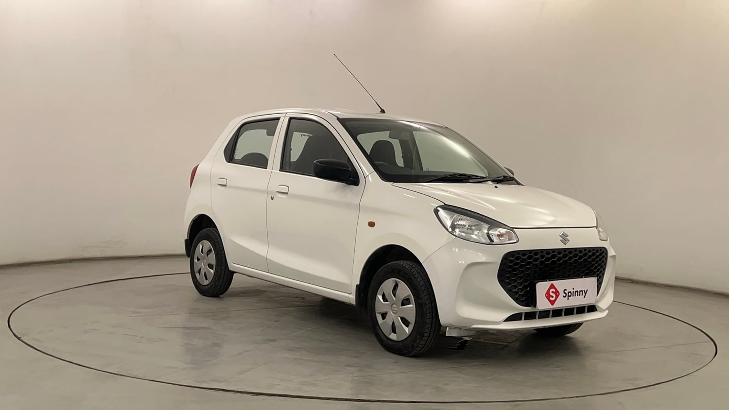 Used 2024 Maruti Suzuki Alto K10 VXi Petrol Manual exterior RIGHT FRONT CORNER VIEW