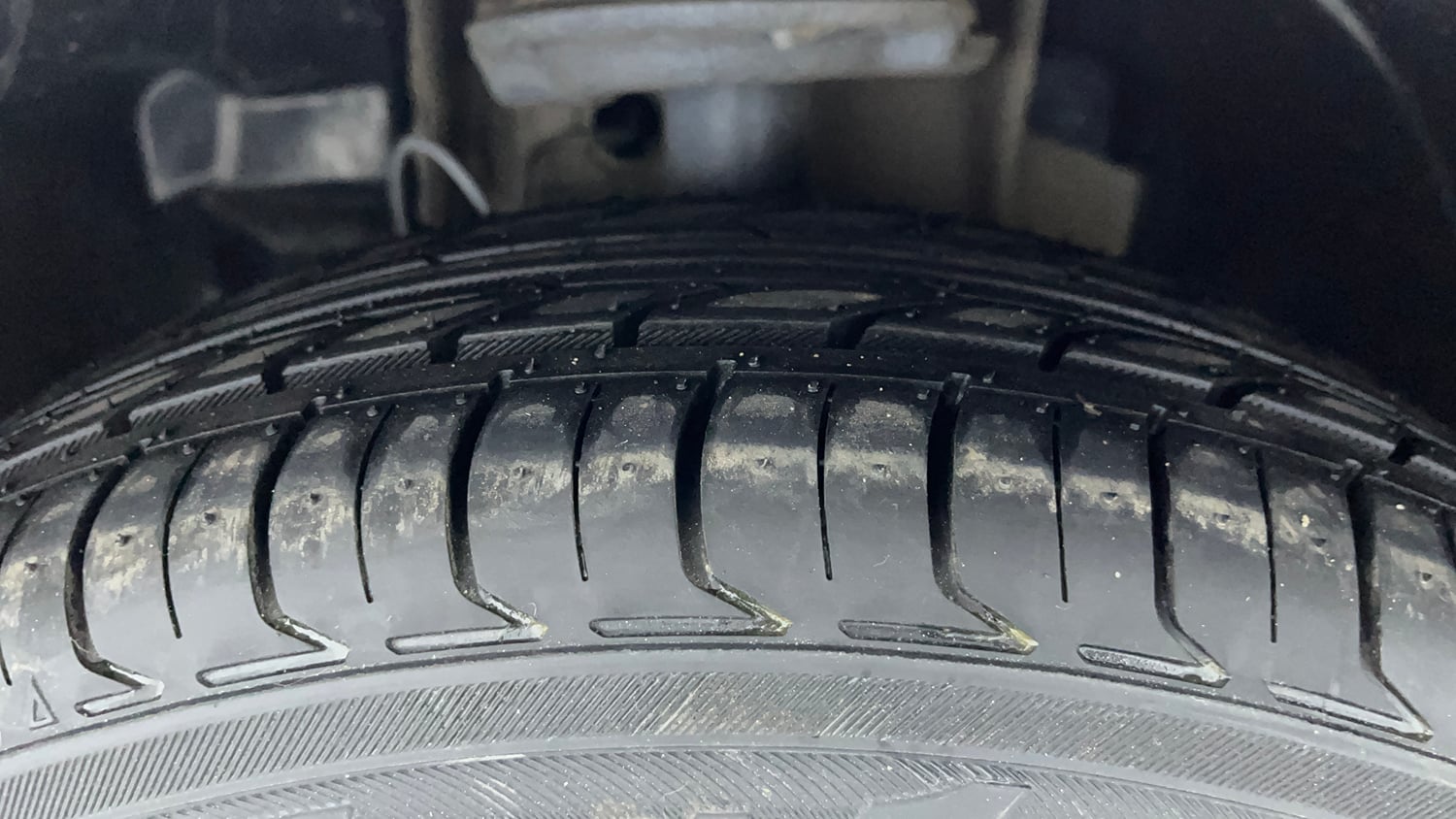 Used 2021 Tata Tiago XT Petrol Manual tyres LEFT FRONT TYRE TREAD VIEW