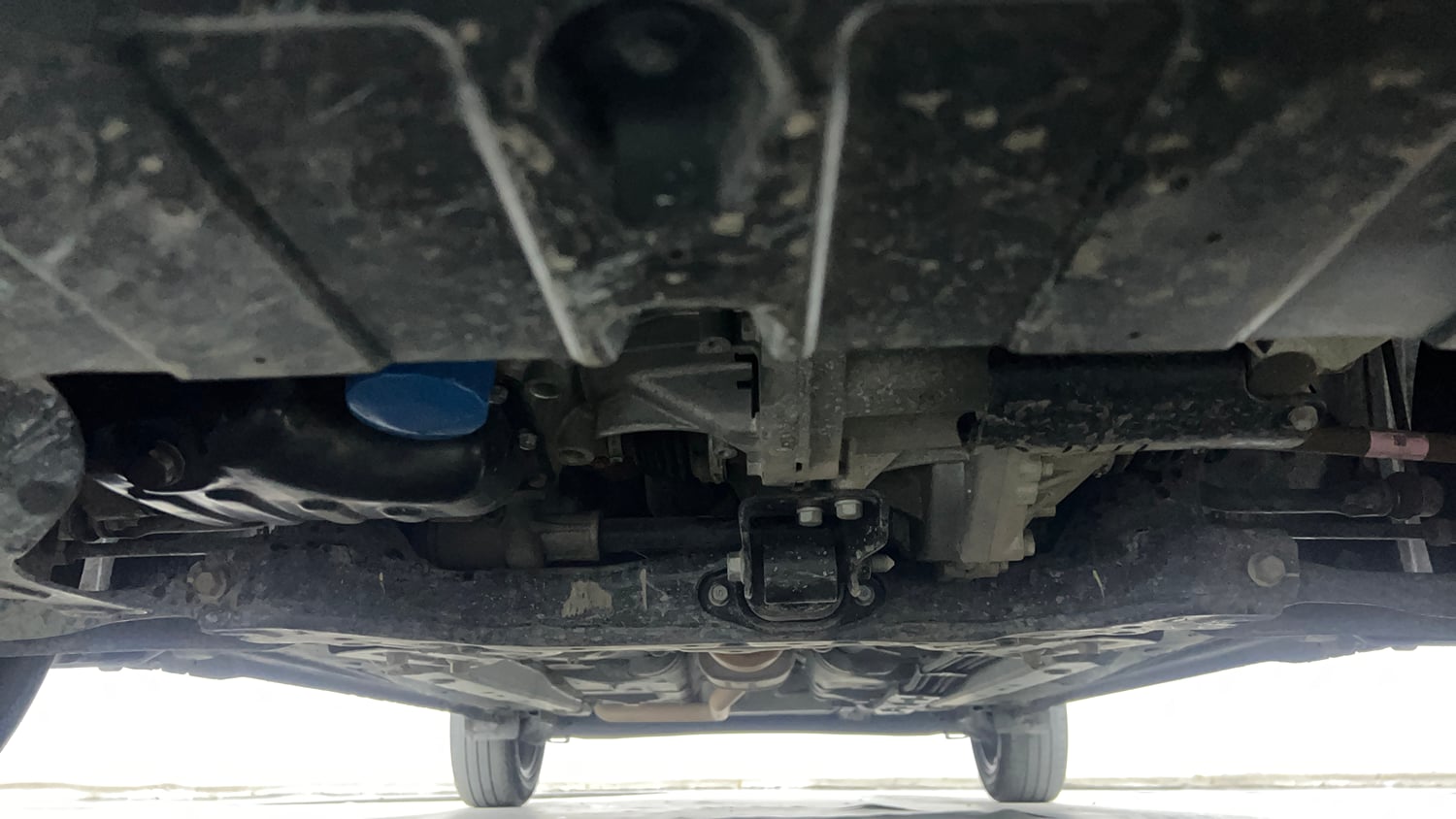 Used 2021 Hyundai Aura SX Plus 1.2 AMT Petrol Petrol Automatic extra FRONT LEFT UNDERBODY VIEW