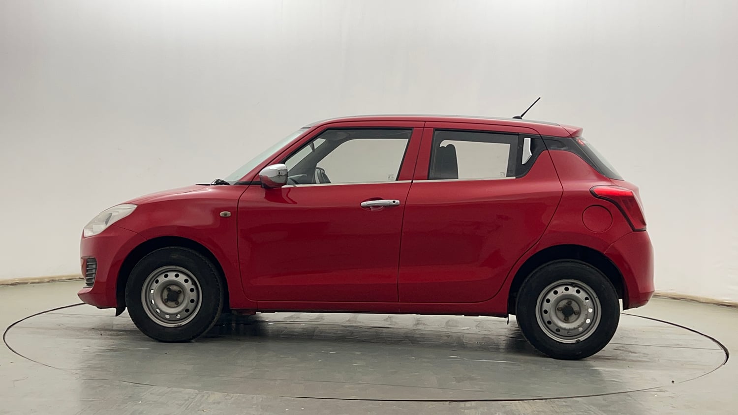 Used 2018 Maruti Suzuki Swift LXi Petrol Manual exterior LEFT SIDE VIEW