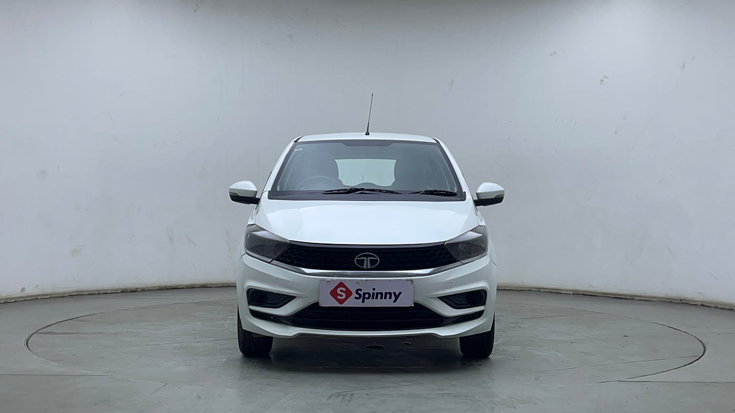 Used 2021 Tata Tiago XT Petrol Manual exterior FRONT VIEW