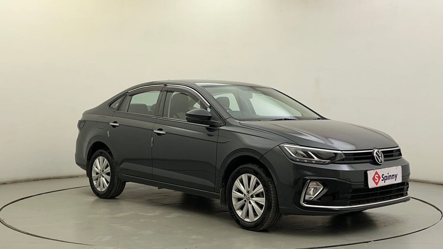 Used 2024 Volkswagen Virtus Highline 1.0 TSI MT Petrol Manual exterior RIGHT FRONT CORNER VIEW