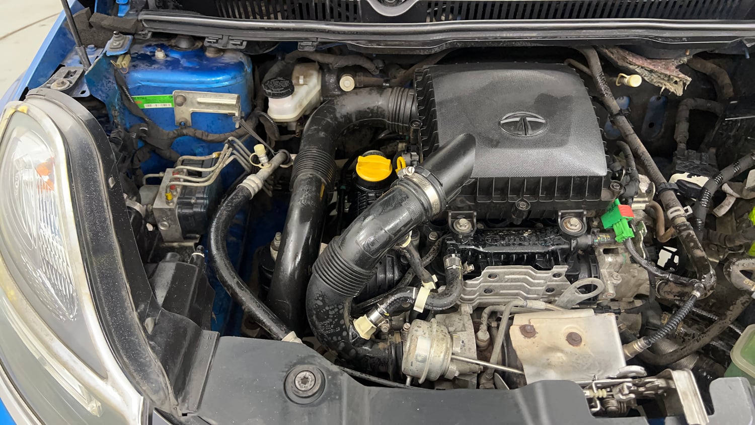 Used 2019 Tata Nexon XZ Plus Petrol Manual engine ENGINE RIGHT SIDE VIEW