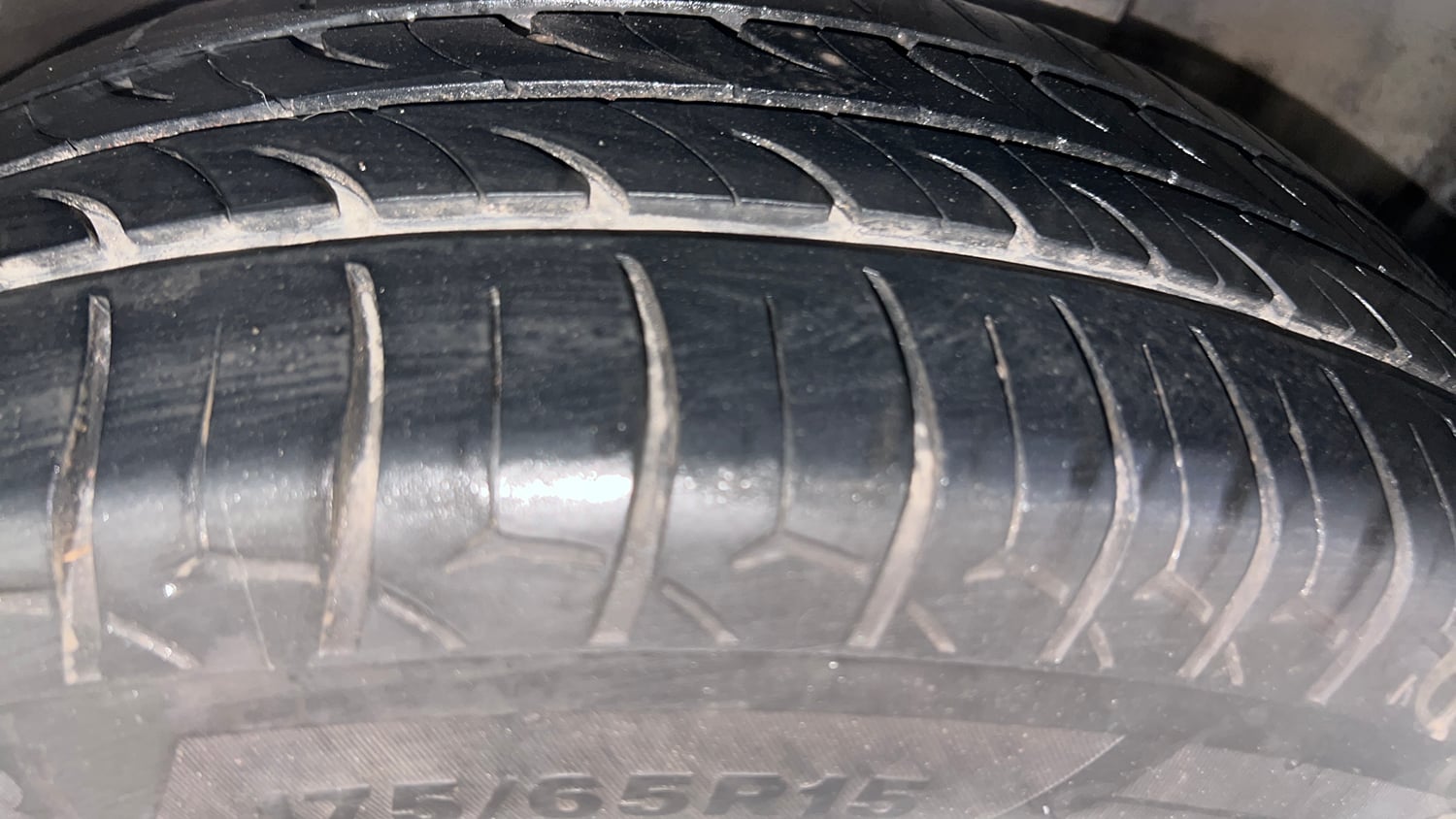 Used 2017 Honda City V Petrol Petrol Manual tyres LEFT REAR TYRE TREAD VIEW