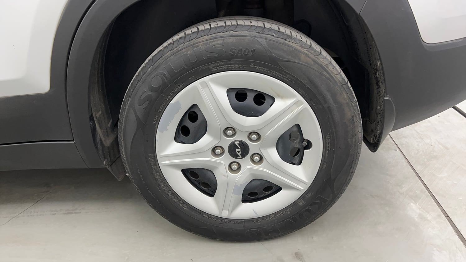 Used 2024 Kia Seltos HTK 1.5 Diesel MT Diesel Manual tyres LEFT REAR TYRE RIM VIEW