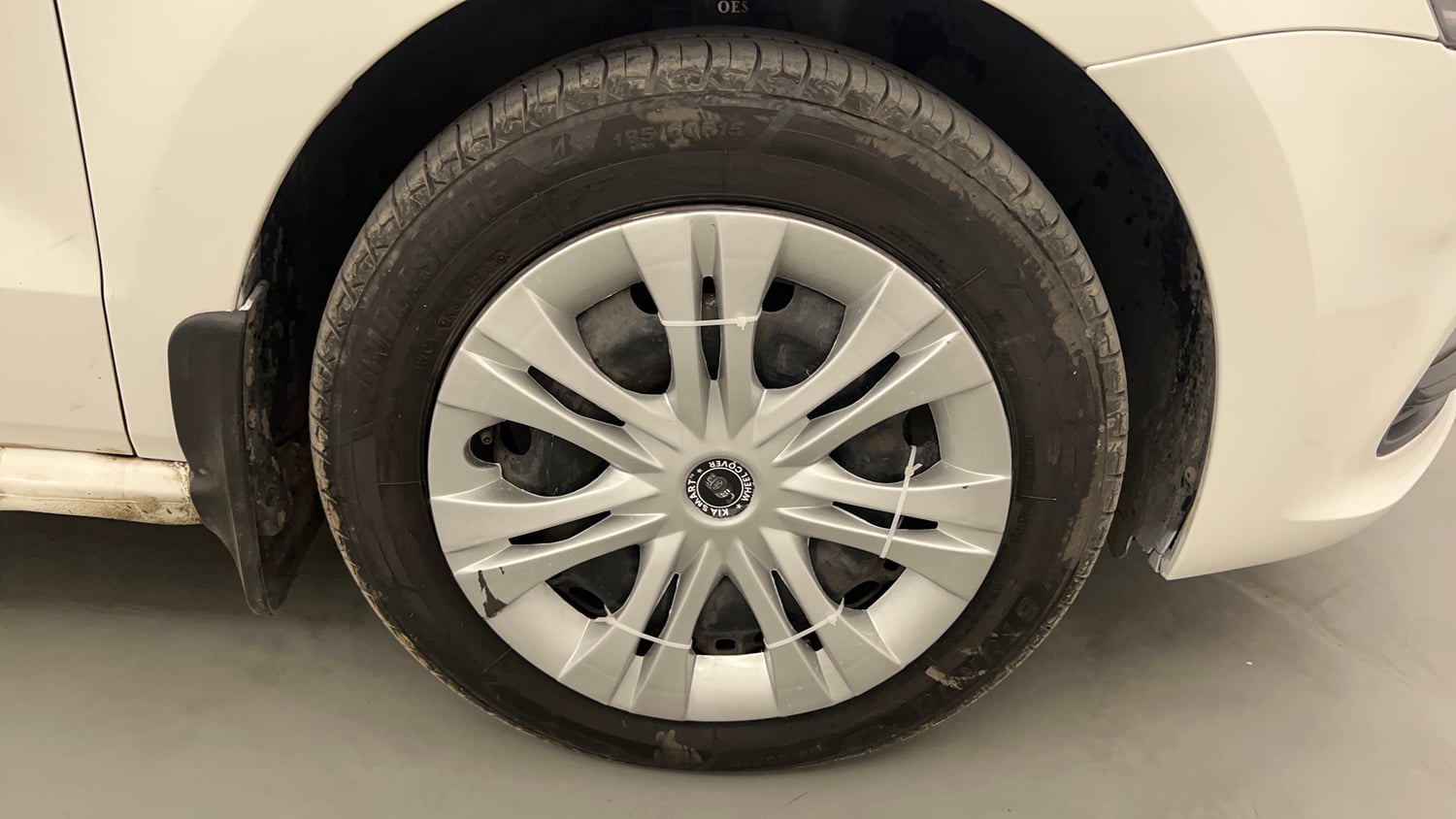 Used 2015 Volkswagen Polo Comfortline 1.5L (D) Diesel Manual tyres RIGHT FRONT TYRE RIM VIEW