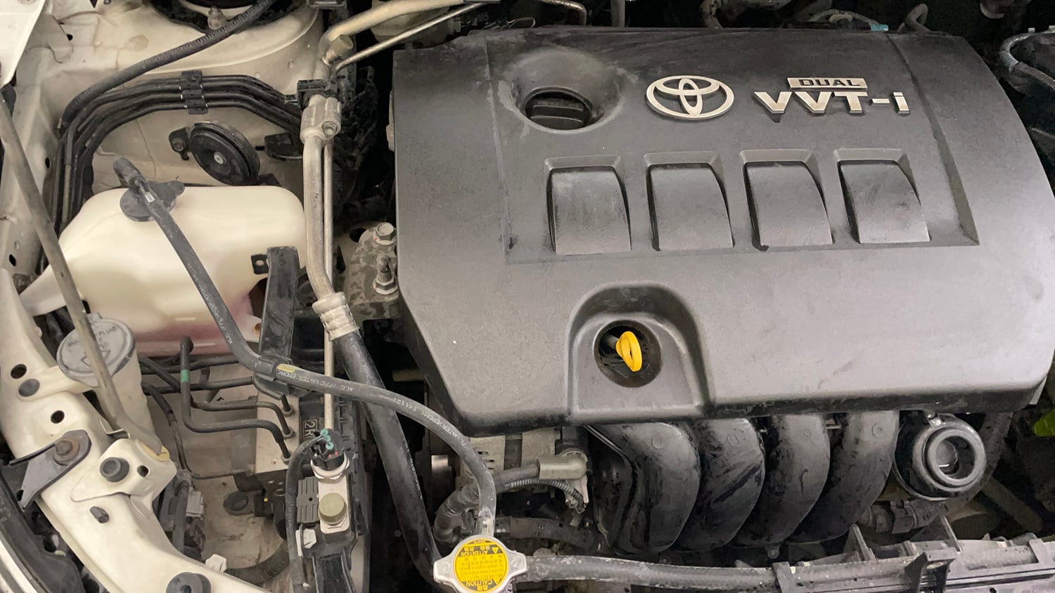 Used 2015 Toyota Corolla Altis VL AT Petrol Petrol Automatic engine ENGINE RIGHT SIDE VIEW