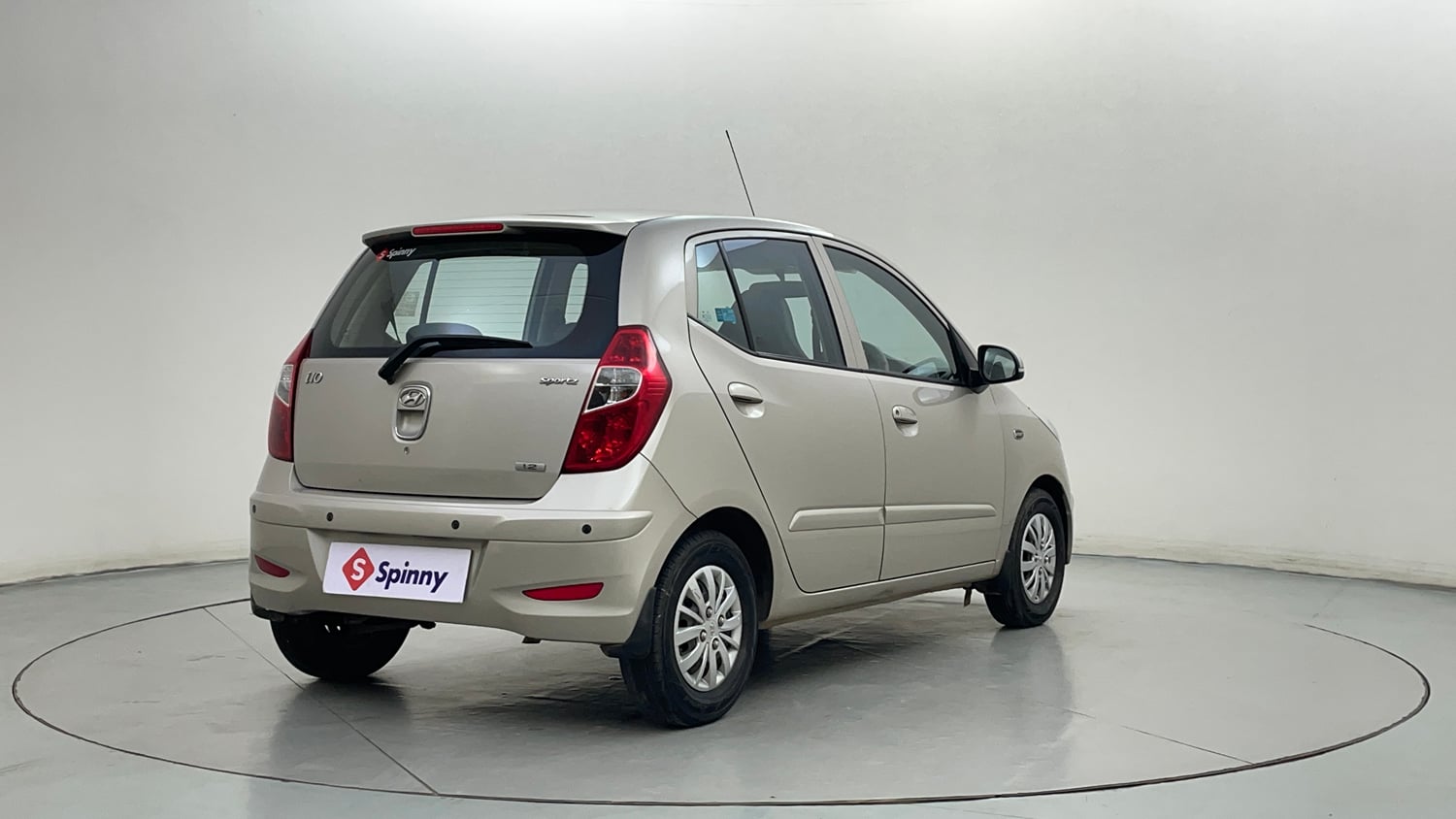 Used 2013 Hyundai i10 Sportz 1.2 Kappa2 Petrol Manual exterior RIGHT REAR CORNER VIEW