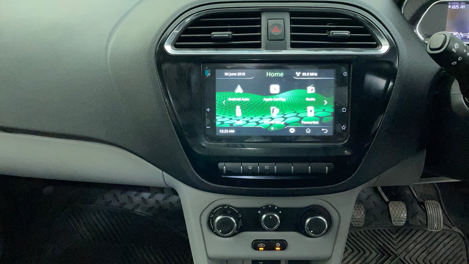 Used 2020 Tata Tiago XZ Petrol Manual interior MUSIC SYSTEM & AC CONTROL VIEW
