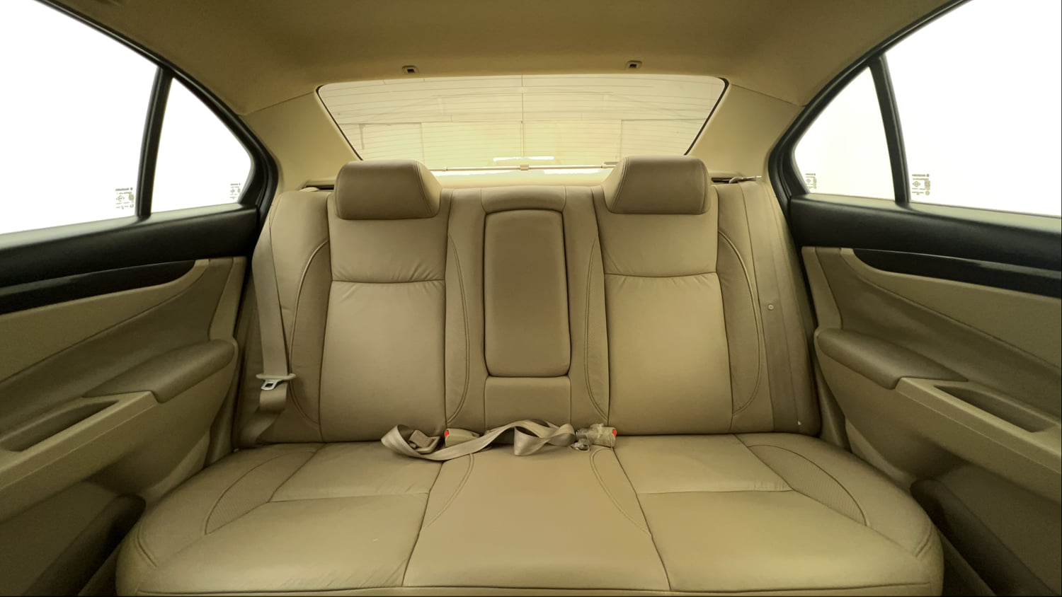 Used 2016 Maruti Suzuki Ciaz ZXi  AT Petrol Automatic interior REAR SEAT CONDITION VIEW