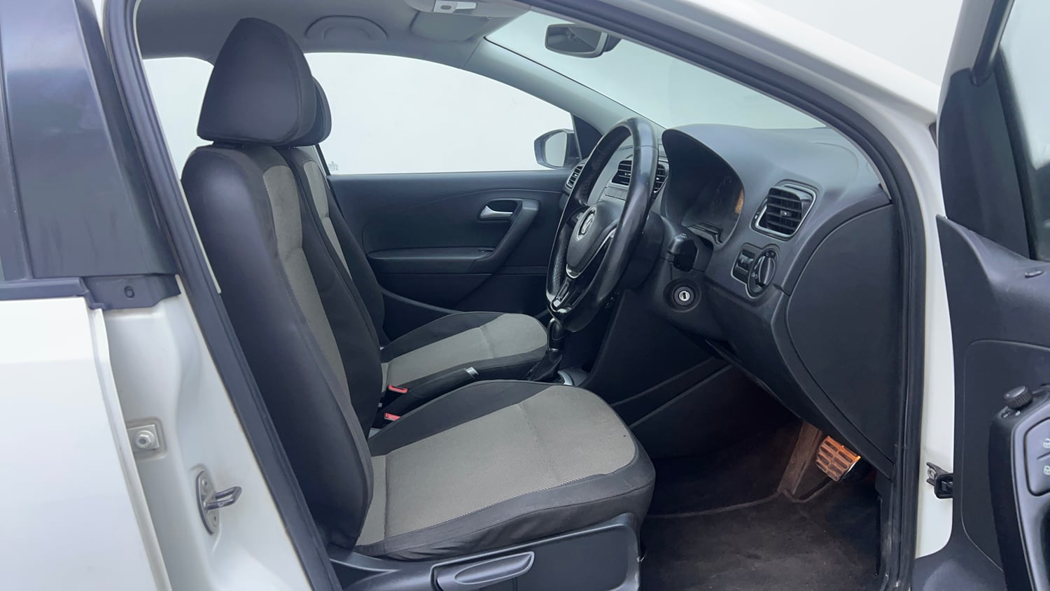 Used 2016 Volkswagen Polo GT TSI Petrol Automatic interior RIGHT SIDE FRONT DOOR CABIN VIEW