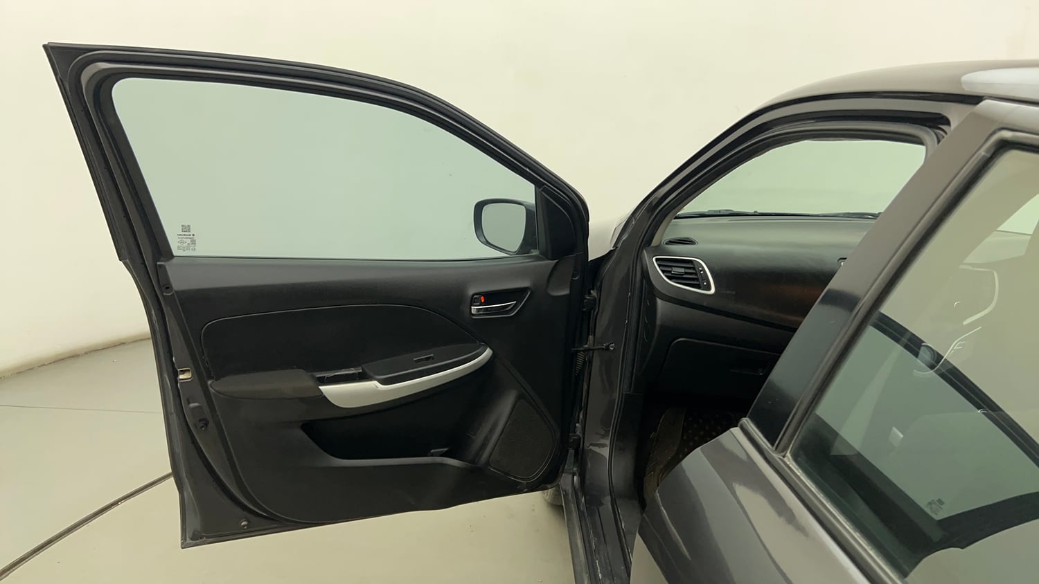 Used 2017 Maruti Suzuki Baleno Delta 1.2 Petrol Manual interior LEFT FRONT DOOR OPEN VIEW