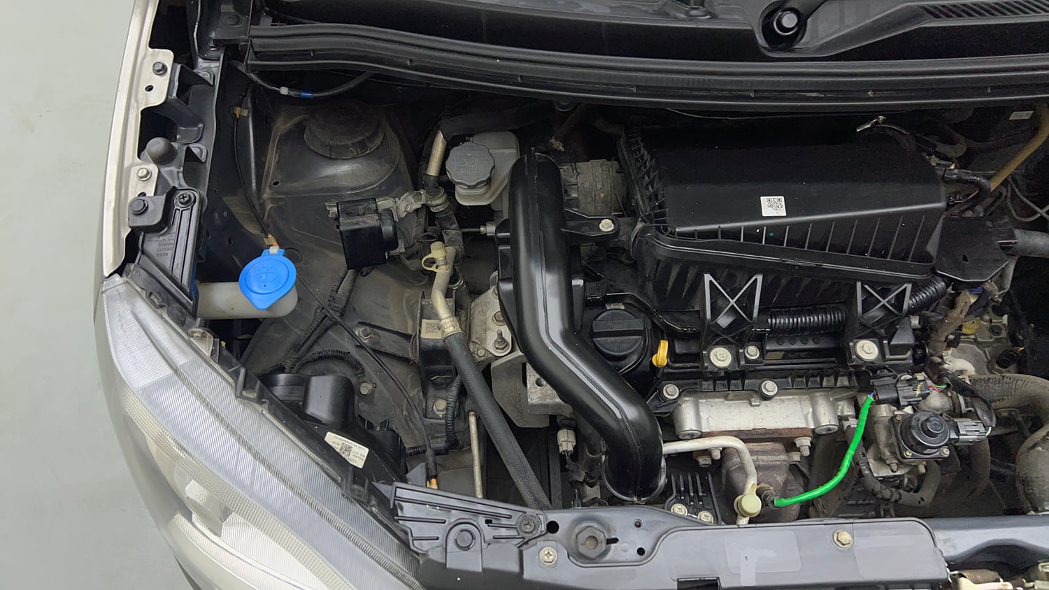 Used 2023 Maruti Suzuki Wagon R VXI 1.0 Petrol Manual engine ENGINE RIGHT SIDE VIEW