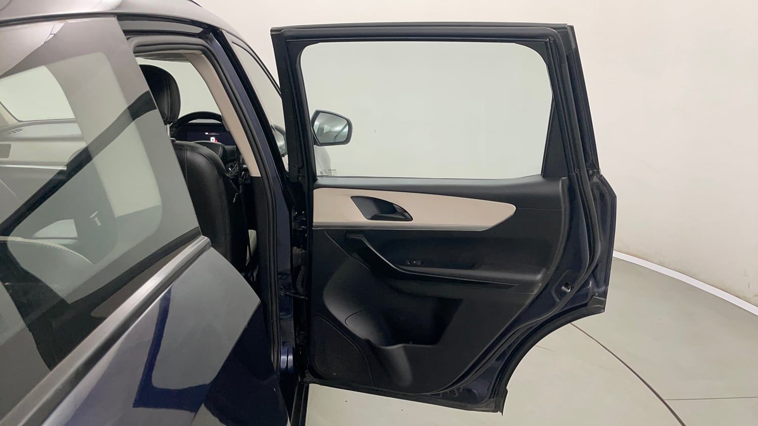 Used 2022 Mahindra XUV700 AX 5 Petrol AT 5 STR Petrol Automatic interior RIGHT REAR DOOR OPEN VIEW