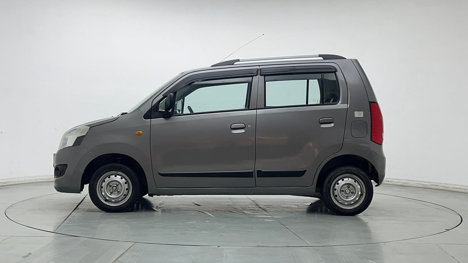Used 2017 Maruti Suzuki Wagon R LXI CNG Cng Manual exterior LEFT SIDE VIEW