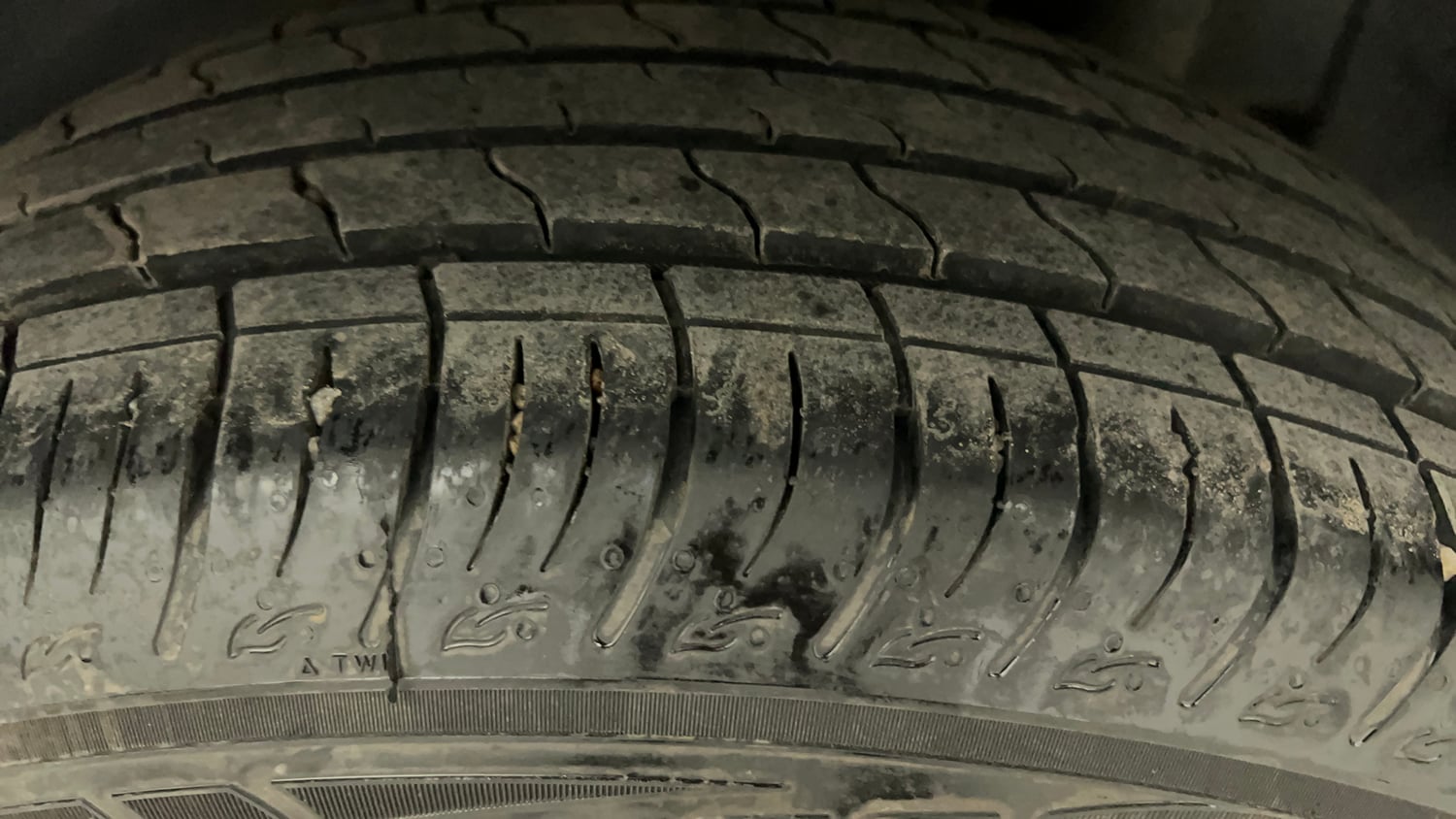 Used 2022 Toyota Urban Cruiser Premium Grade AT Petrol Automatic tyres LEFT REAR TYRE TREAD VIEW