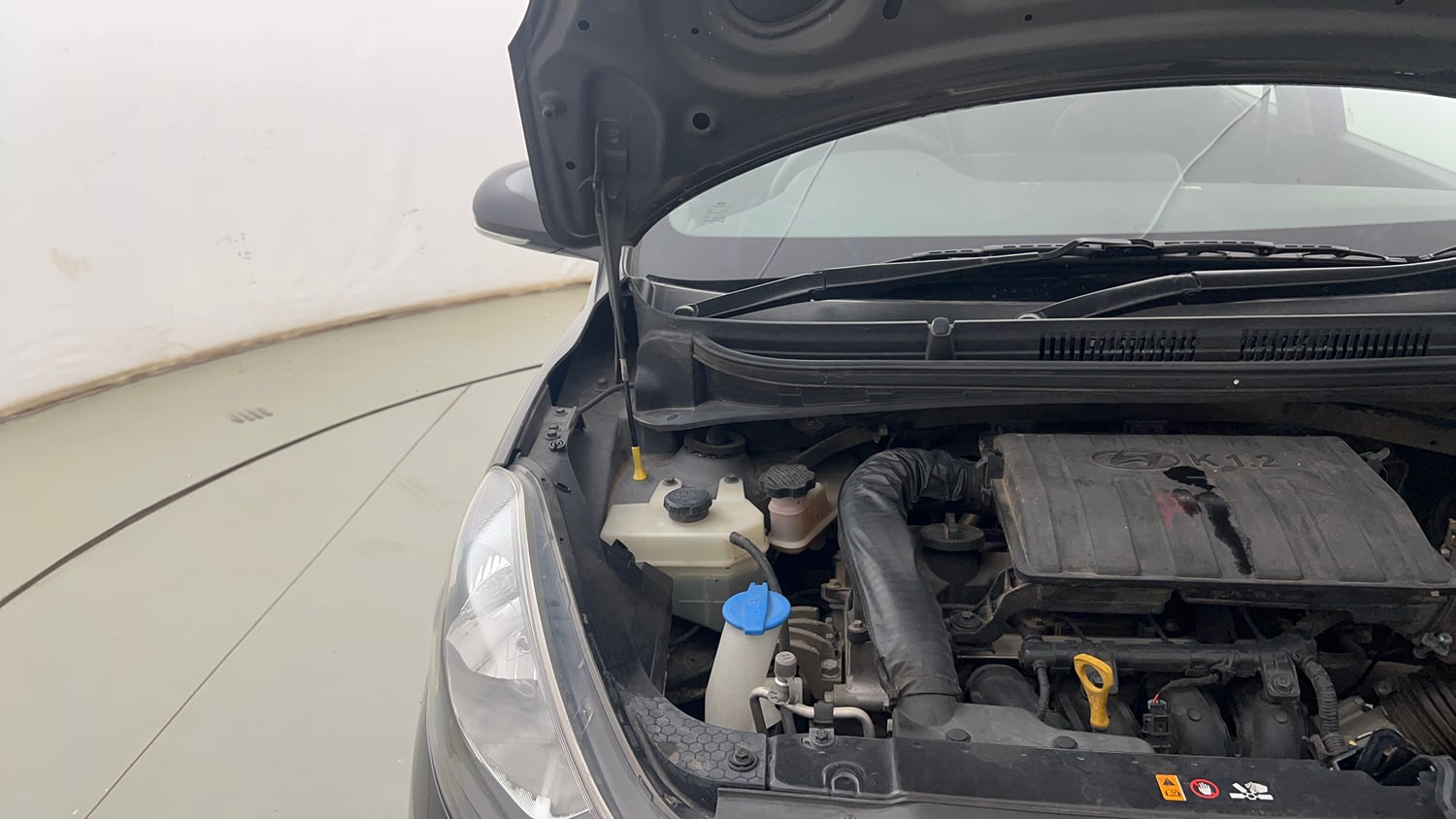 Used 2019 Hyundai Grand i10 Nios Magna AMT 1.2 Kappa VTVT Petrol Automatic engine ENGINE RIGHT SIDE HINGE & APRON VIEW