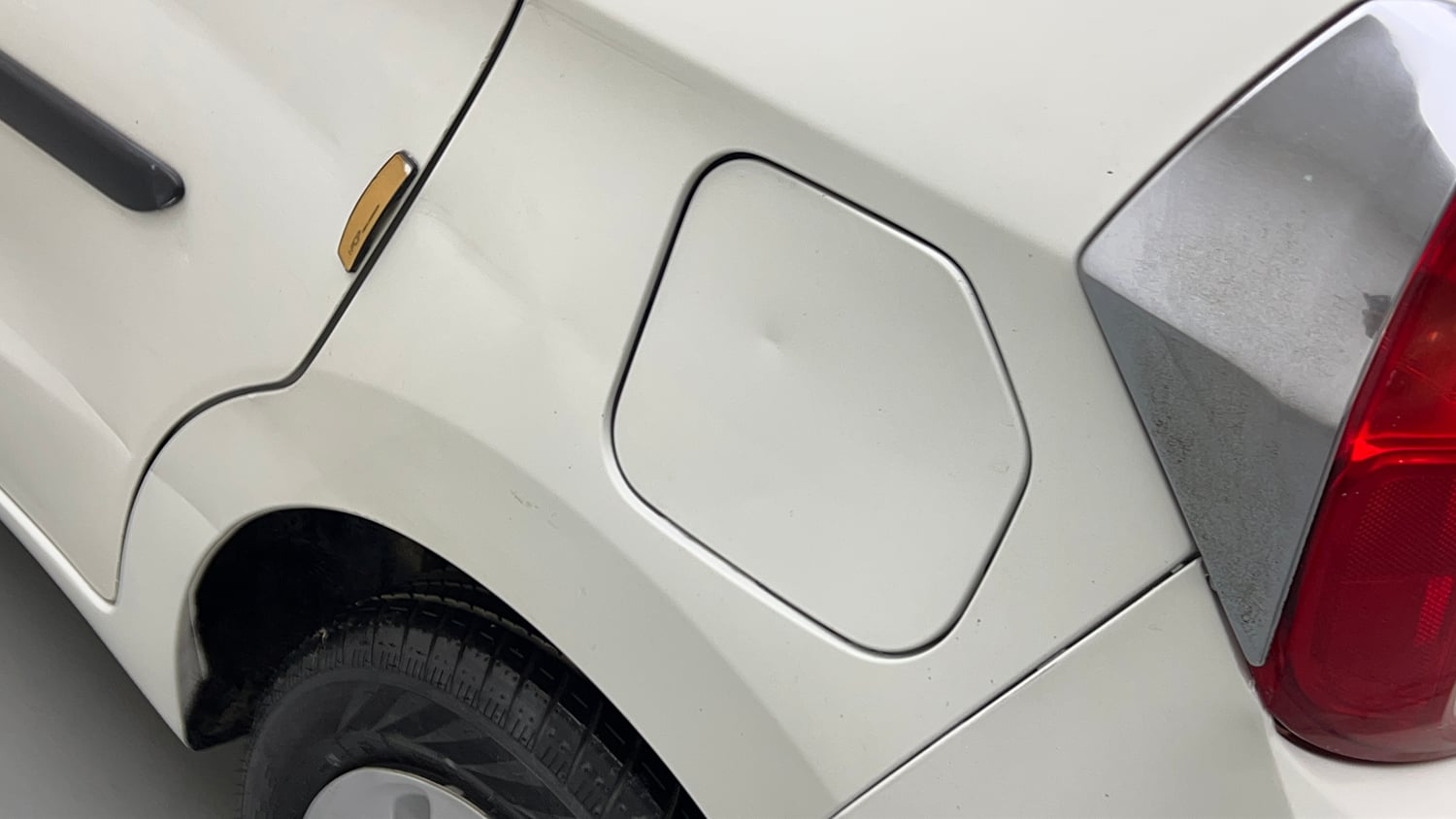 Used 2017 Maruti Suzuki Celerio VXi Petrol Manual dents MINOR DENT