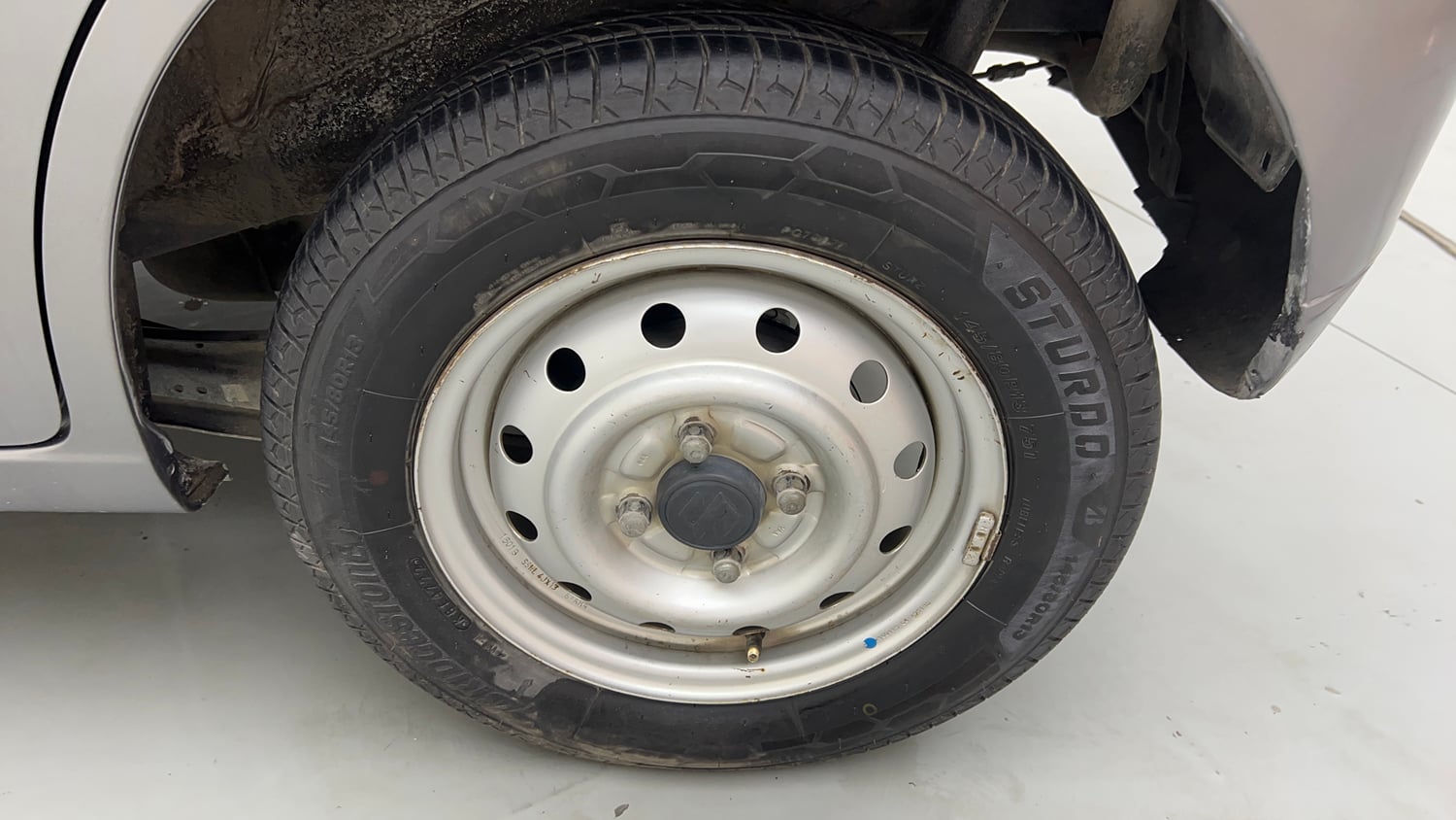 Used 2015 Maruti Suzuki Wagon R LXI CNG Cng Manual tyres LEFT REAR TYRE RIM VIEW