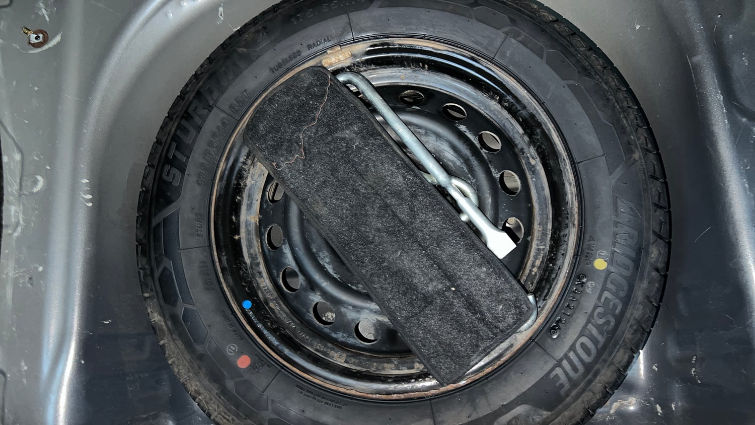 Used 2023 Maruti Suzuki Wagon R VXI 1.0 Petrol Manual tyres SPARE TYRE VIEW