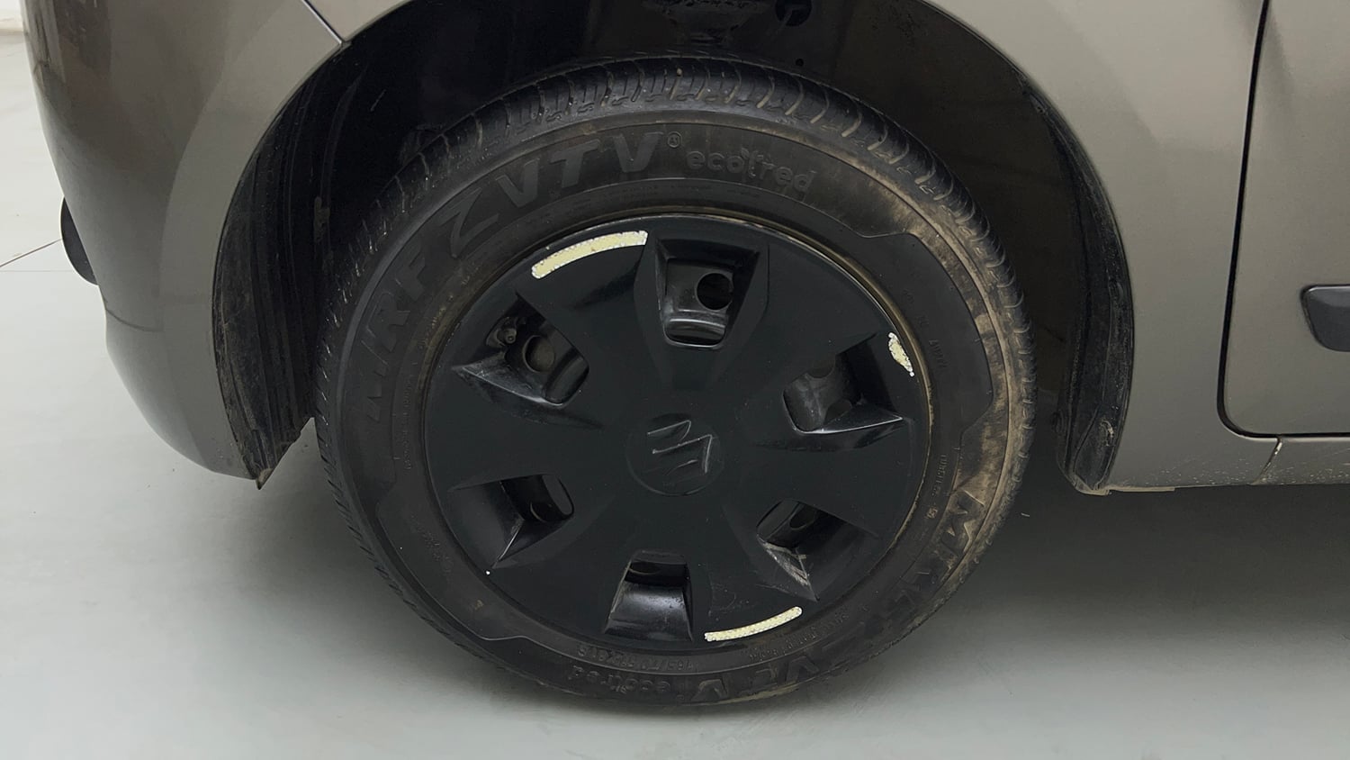 Used 2023 Maruti Suzuki Wagon R VXI 1.0 Petrol Manual tyres LEFT FRONT TYRE RIM VIEW