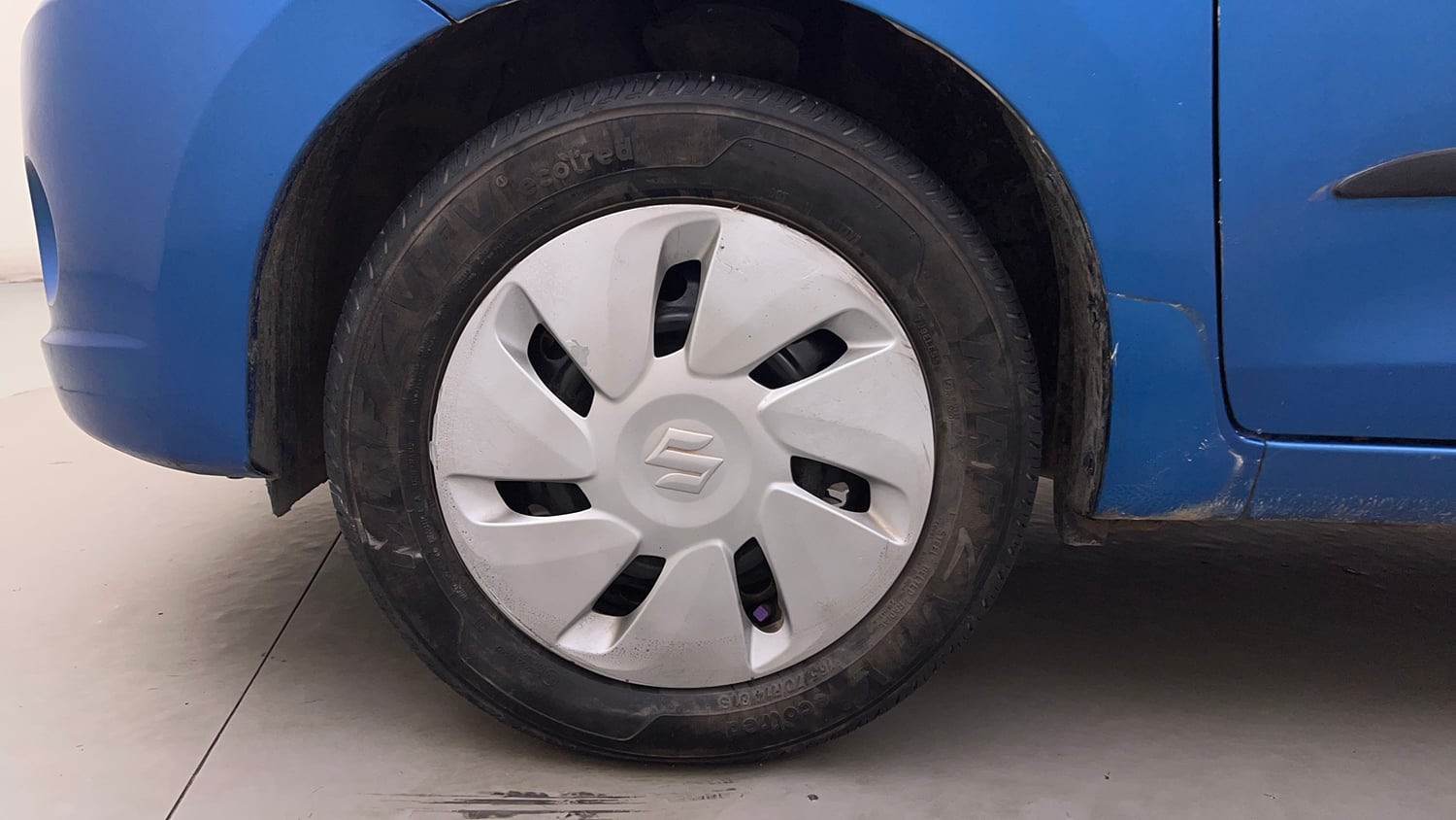Used 2016 Maruti Suzuki Celerio VXi AMT Petrol Automatic tyres LEFT FRONT TYRE RIM VIEW
