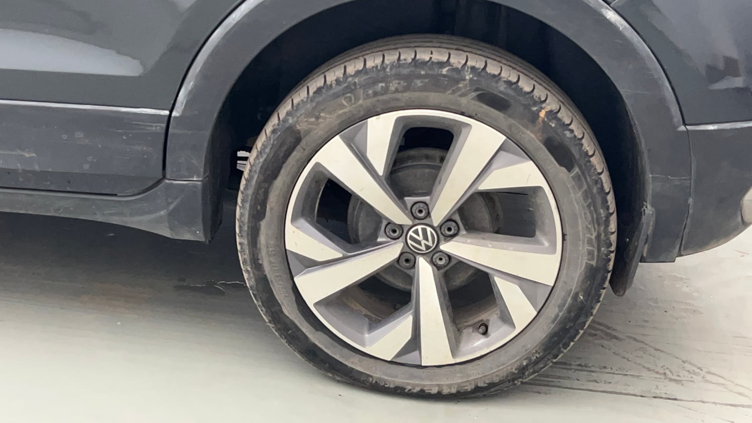 Used 2023 Volkswagen Taigun Topline 1.0 TSI MT Petrol Manual tyres LEFT REAR TYRE RIM VIEW